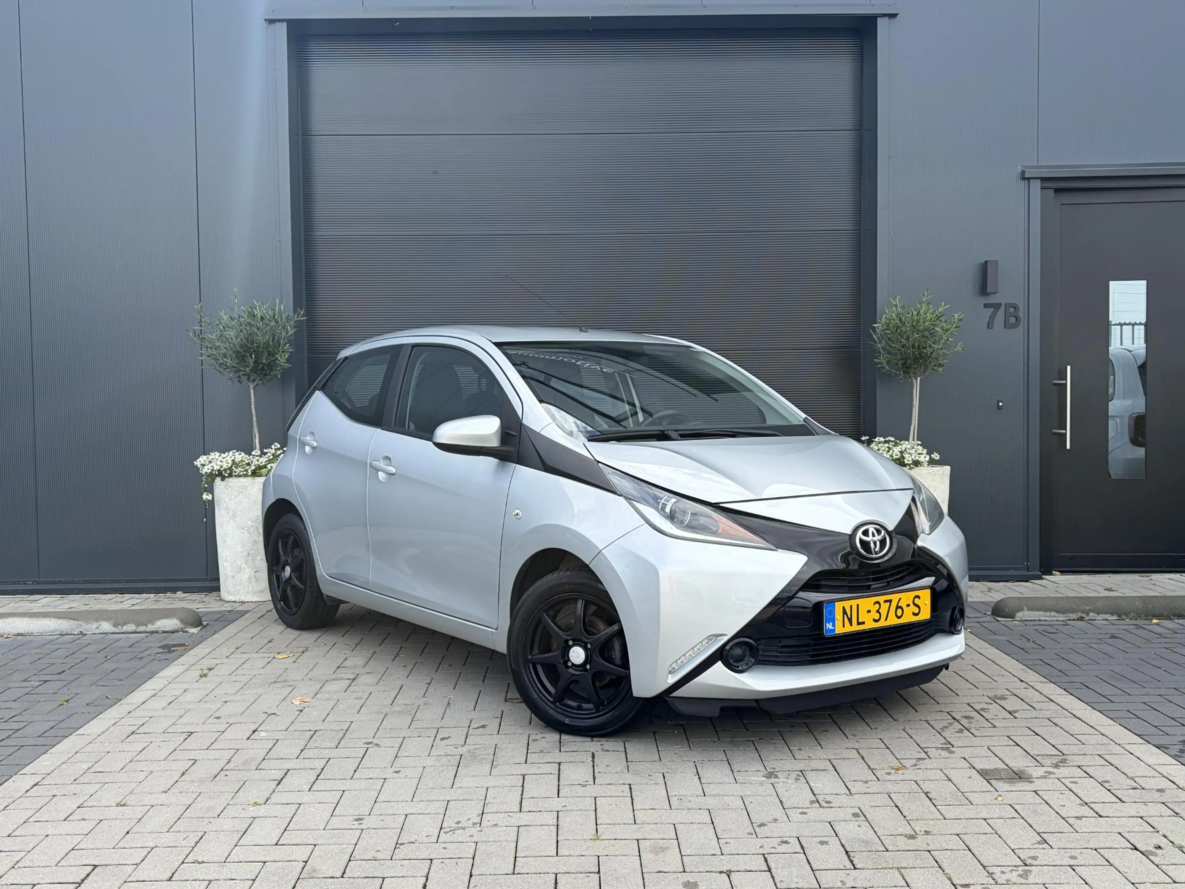 Toyota Aygo 1.0 VVT-i x-cite | Automaat | Airco | Camera | Dea — photo 2