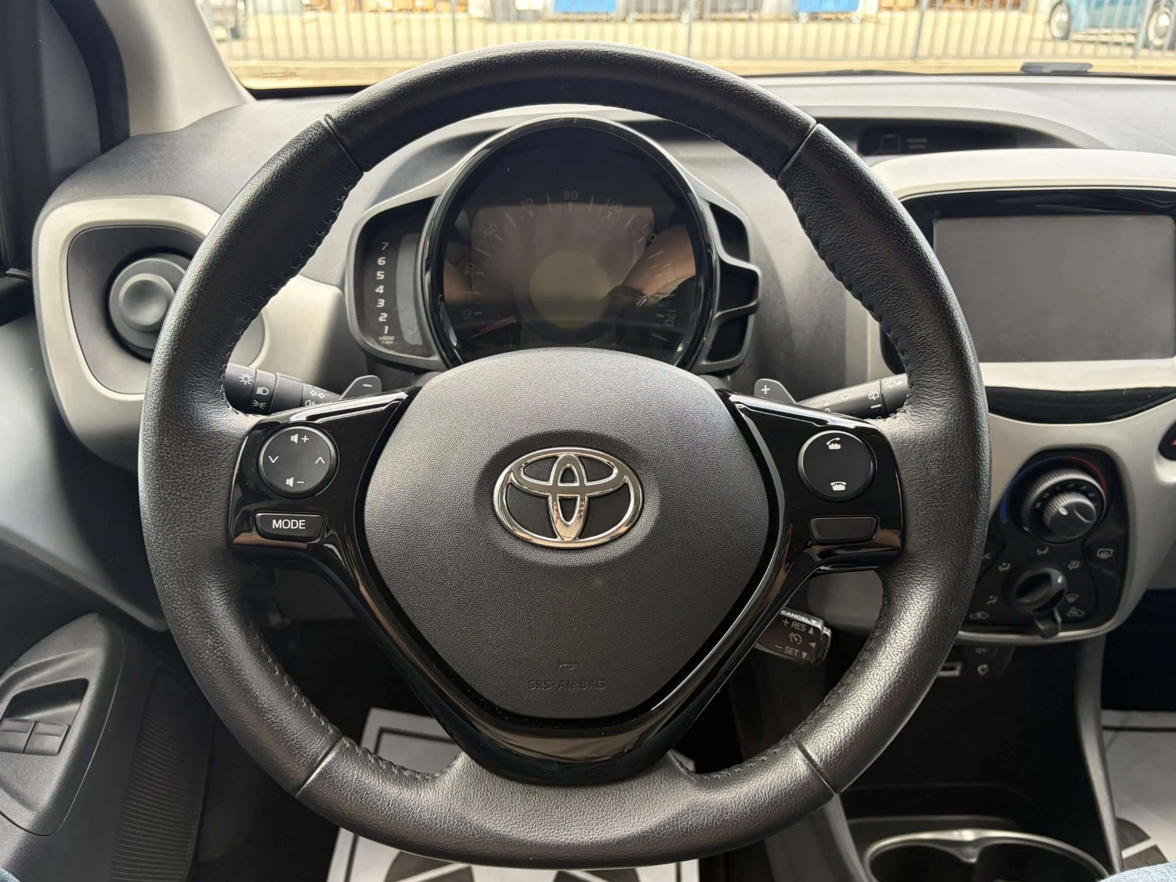 Toyota Aygo 1.0 VVT-i x-cite | Automaat | Airco | Camera | Dea — photo 9