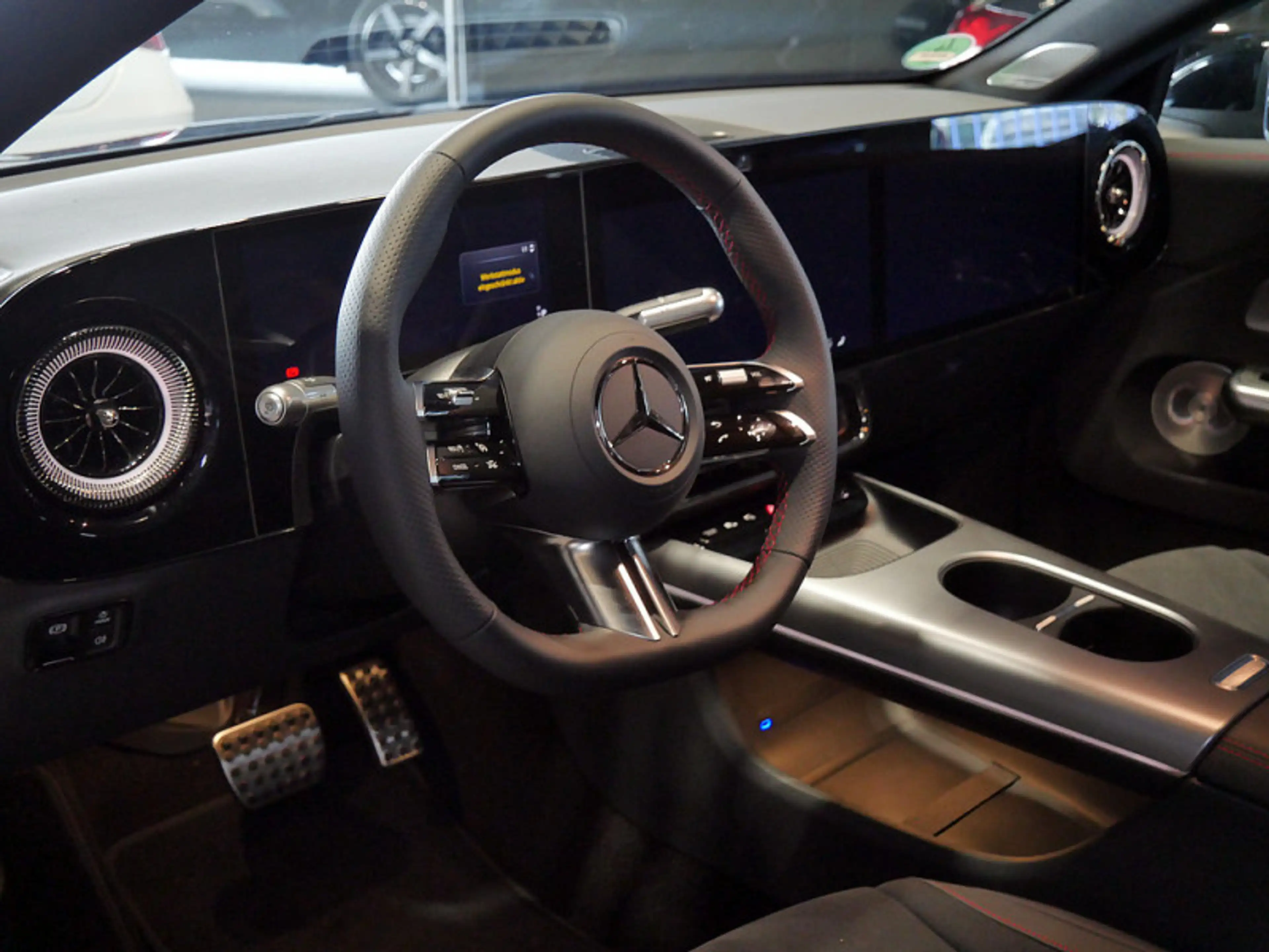 Mercedes-Benz CLA 200 AMG BURM NIGHT PREMIUM MEMO MULTI DISTR — photo 13