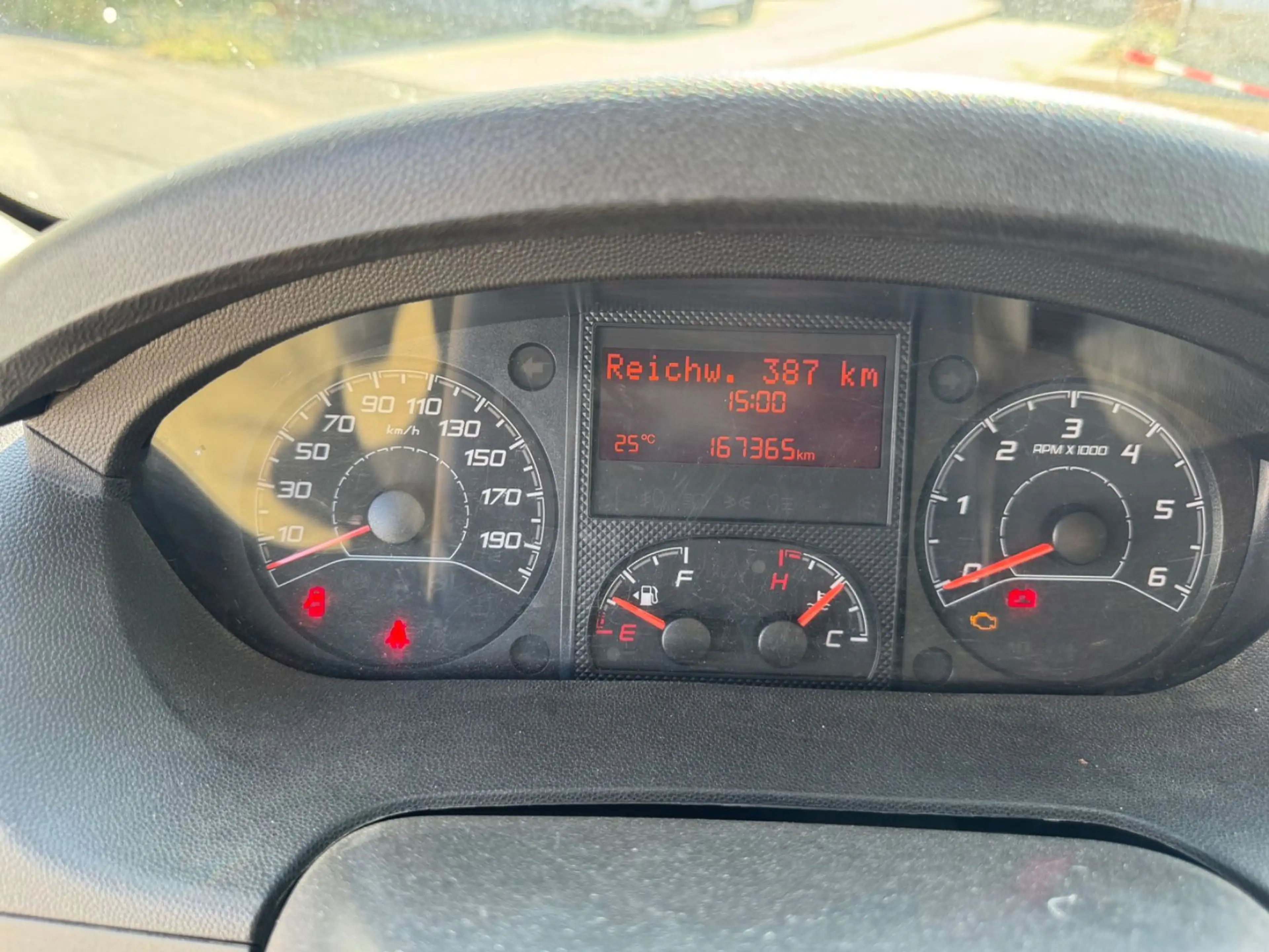 Peugeot Boxer Kombi 333 L2H3 Active Blue-HDi 140 9 Sitze — photo 14