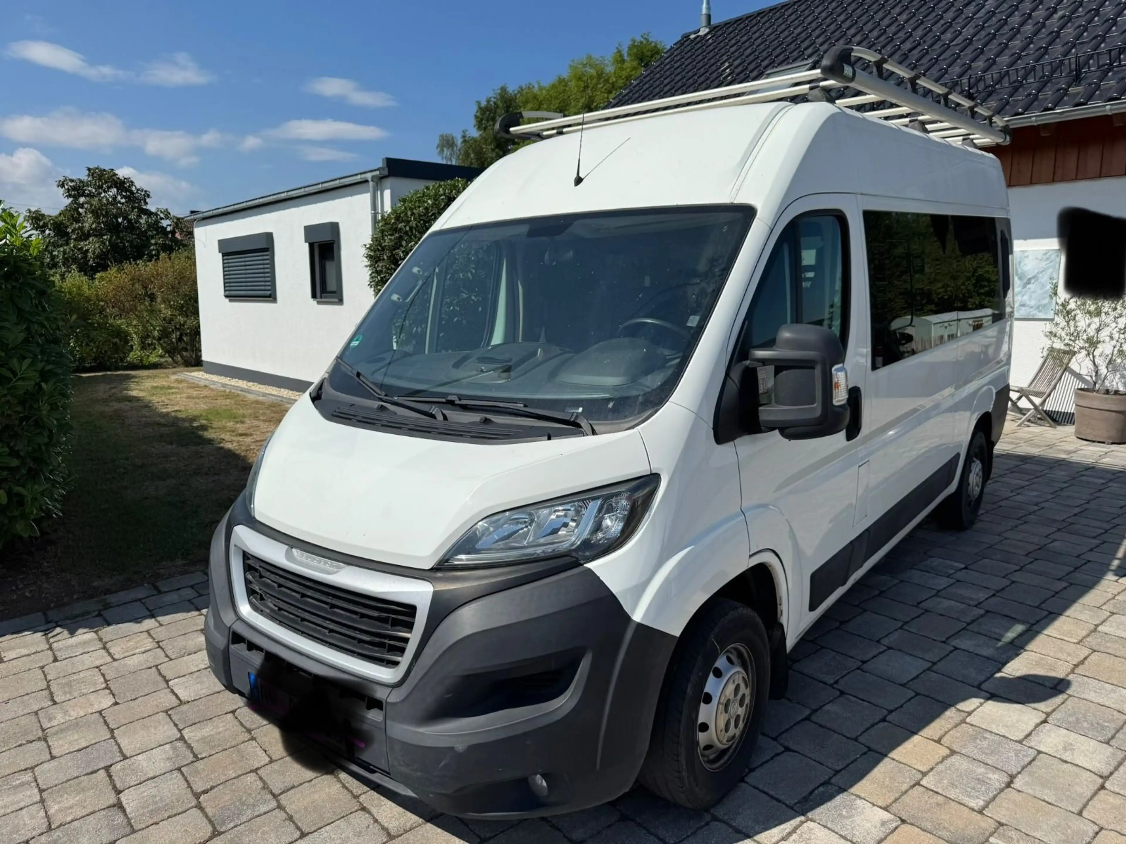 Peugeot Boxer Kombi 333 L2H3 Active Blue-HDi 140 9 Sitze