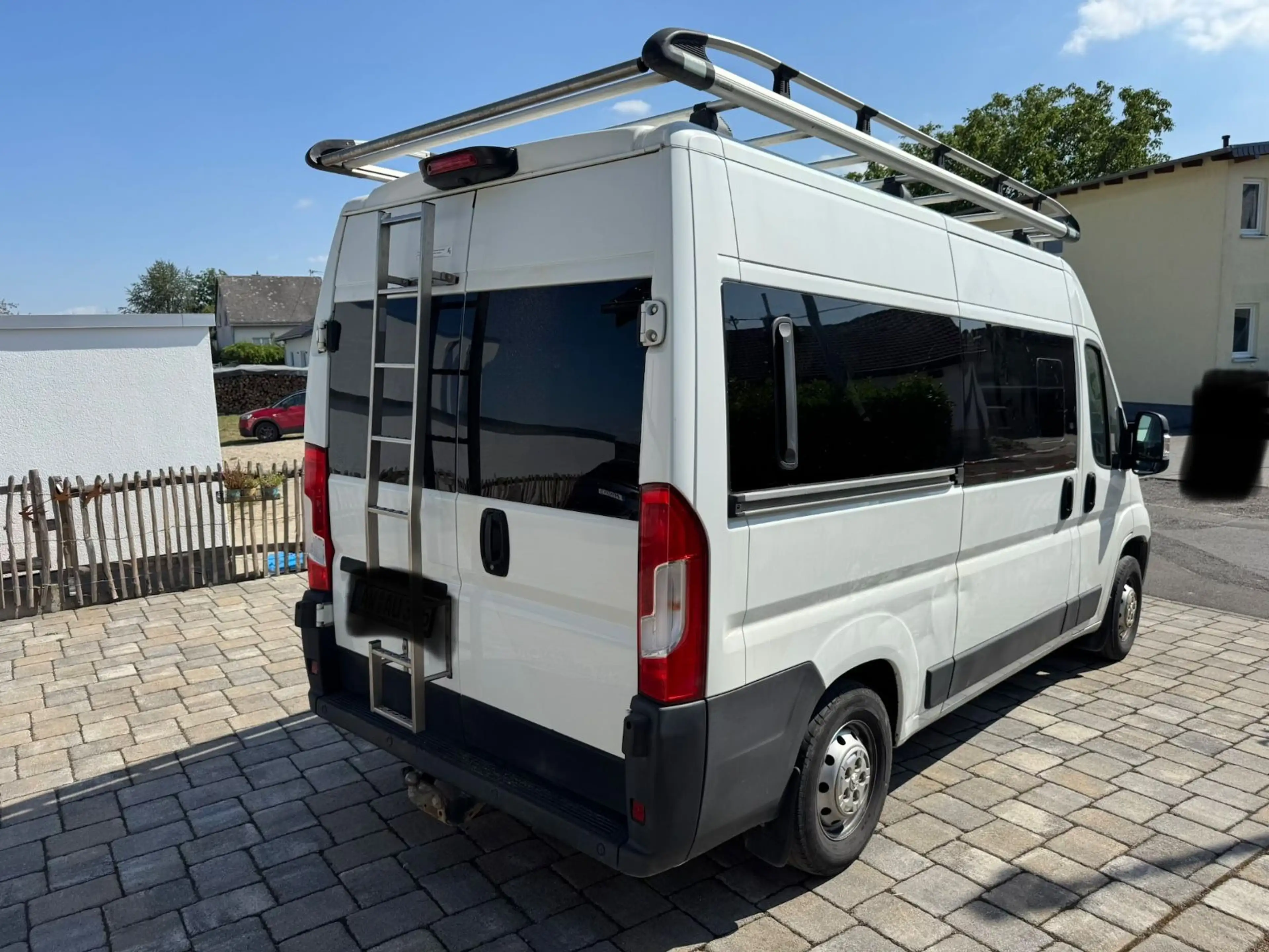 Peugeot Boxer Kombi 333 L2H3 Active Blue-HDi 140 9 Sitze — photo 6
