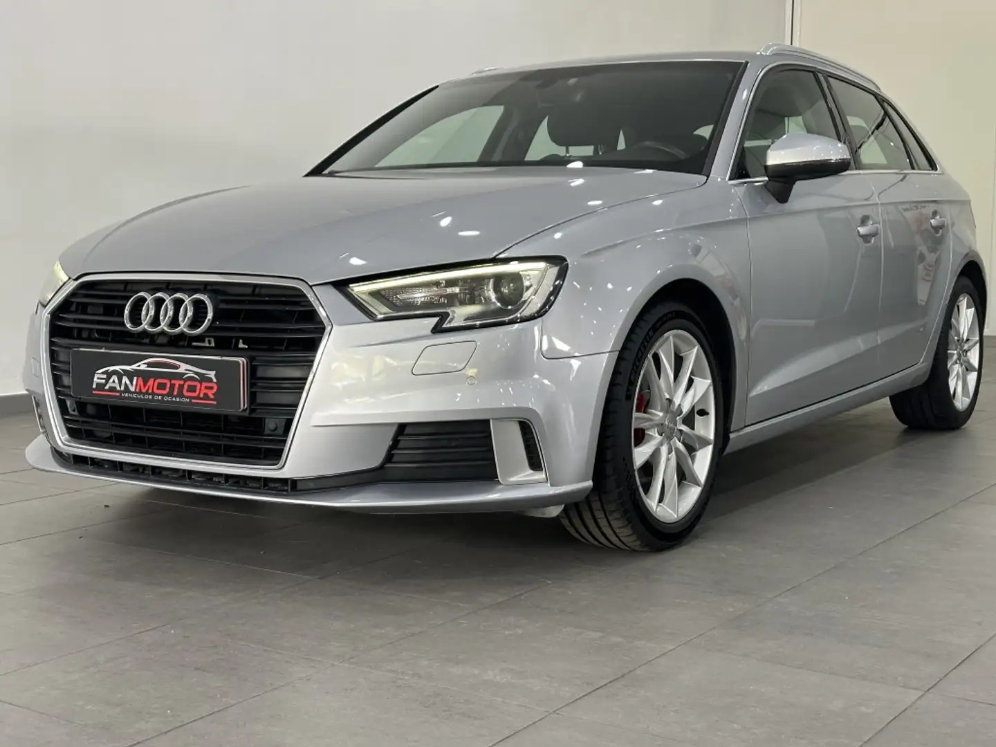 Audi A3 Sedán 1.6TDI Sport Edition S tronic 81kW Gris - 2