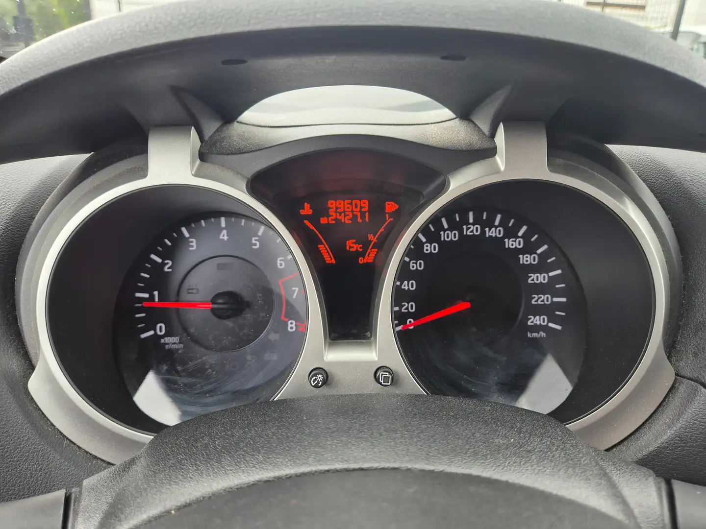 Nissan Juke Juke 1.6i 2WD Acenta+Sport Pack Negru - 2
