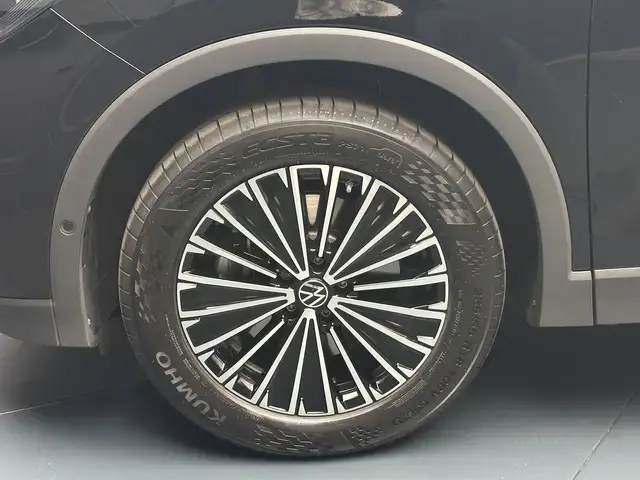 Volkswagen Tiguan view 9