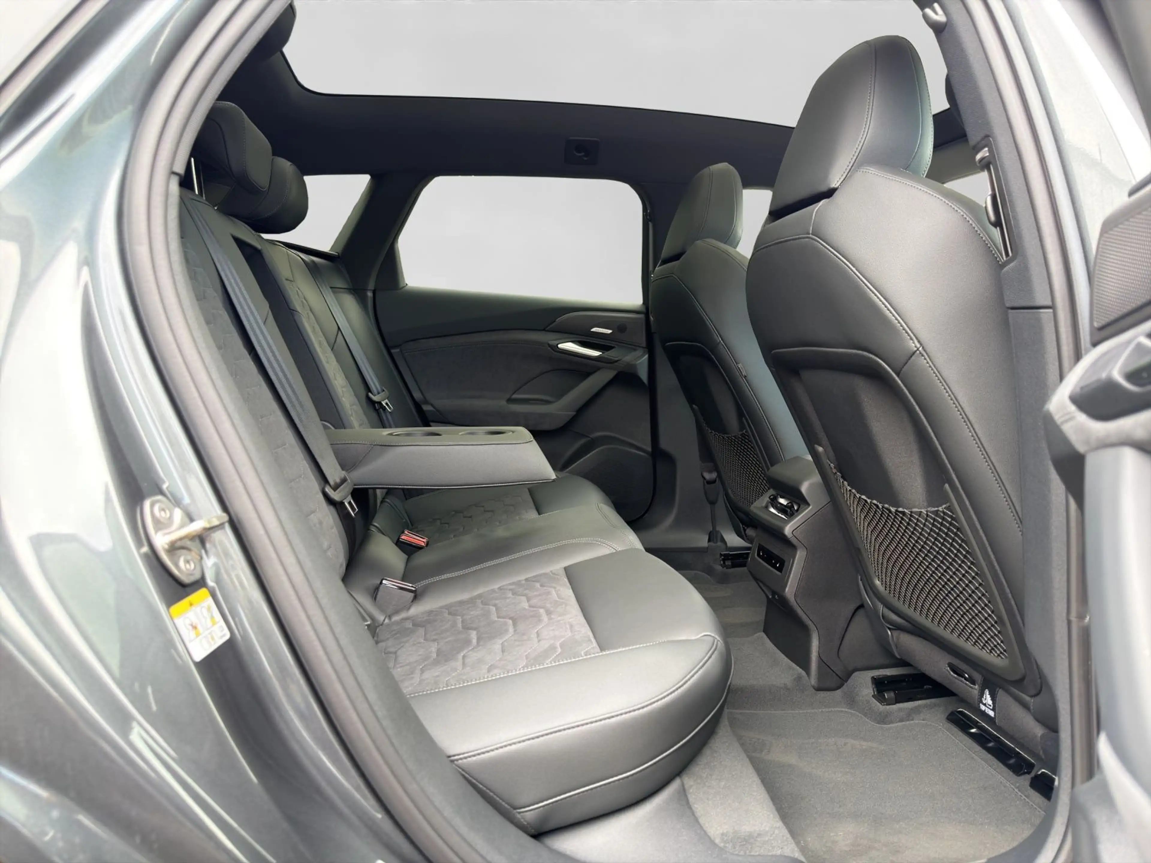Audi A6 e-tron performance S LINE MATRIX PANO B — photo 6