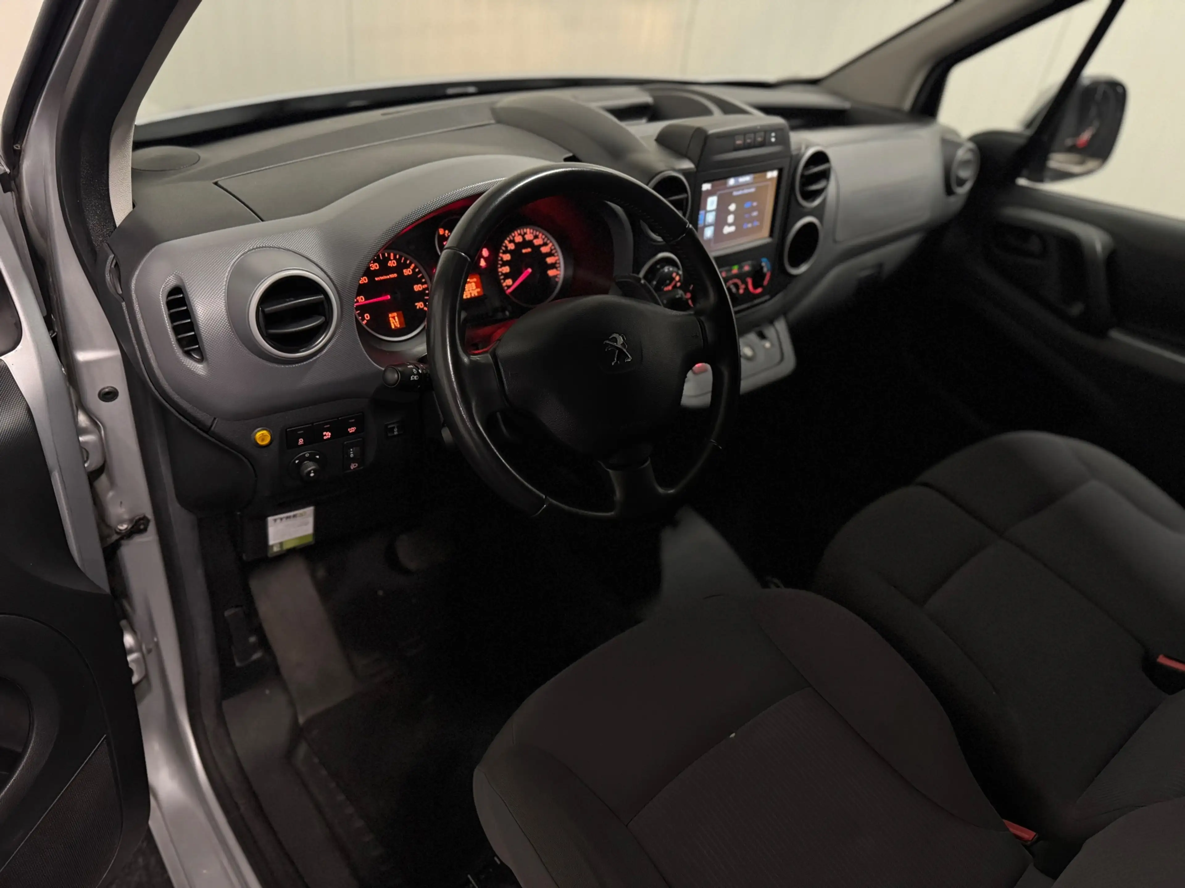 Peugeot Partner 120 1.6 BlueHDi 3P EURO6 AUTOMAAT|CARPLAY|CAMERA|R — photo 2