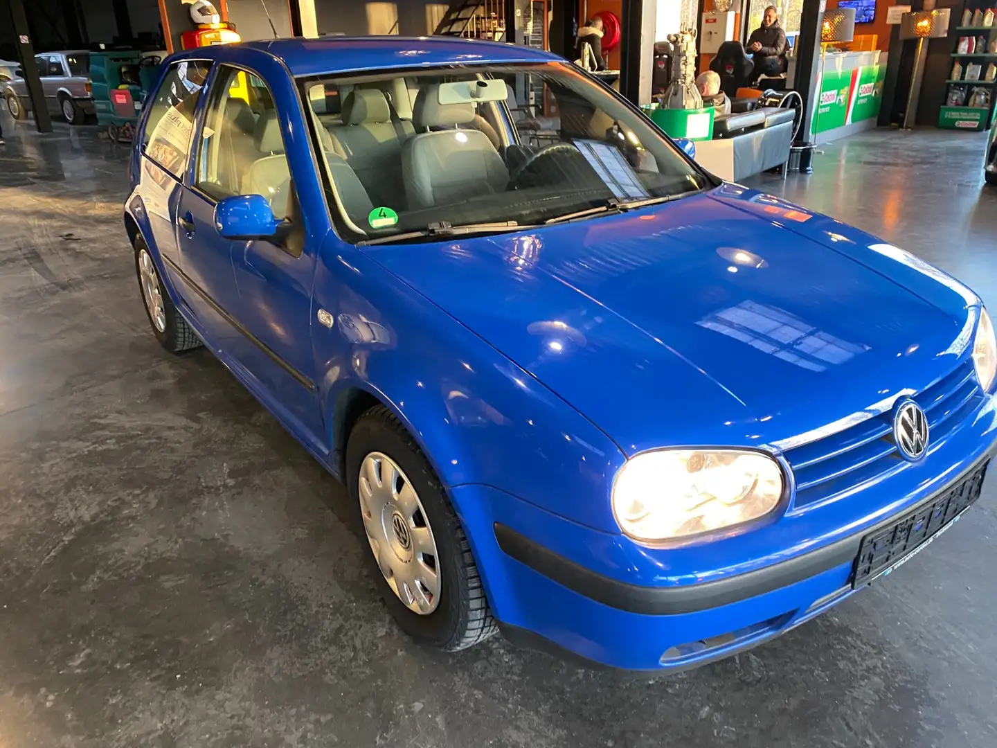 Volkswagen Golf 1.6i Trendline//77592km/AUTOMATIQUE Bleu - 1