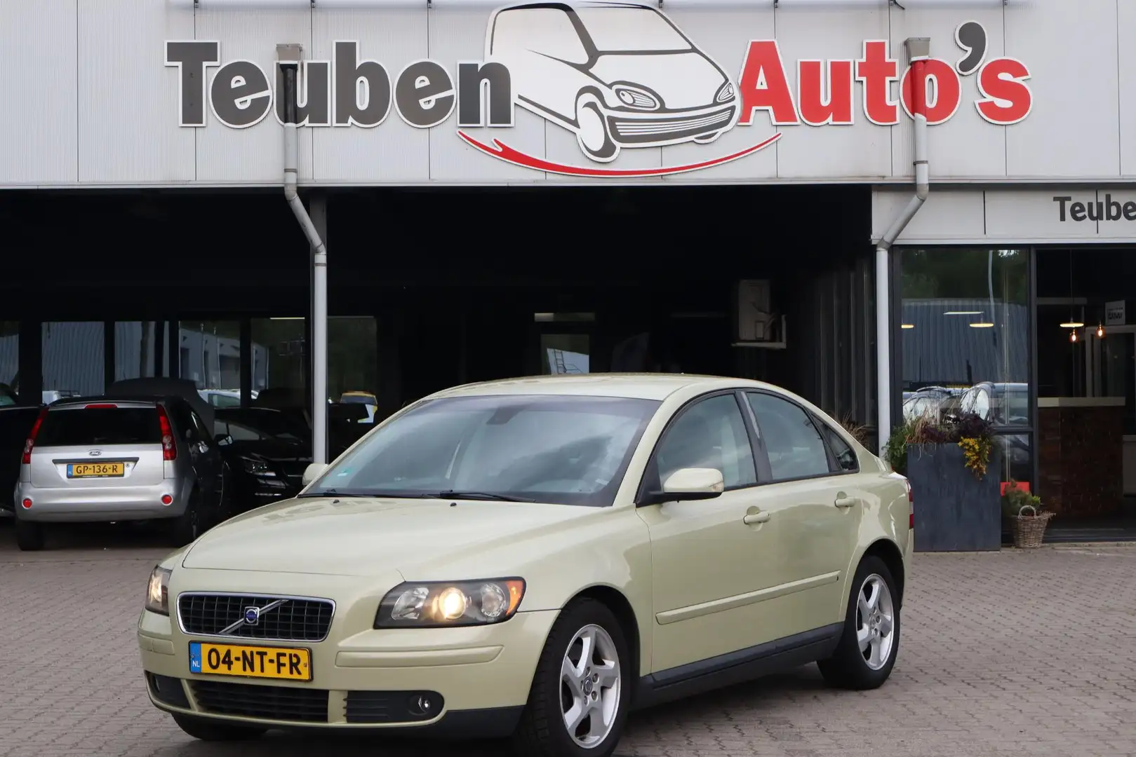Volvo S40 2.4 Climate control, Trekhaak, Cruise control, Ele Groen - 1