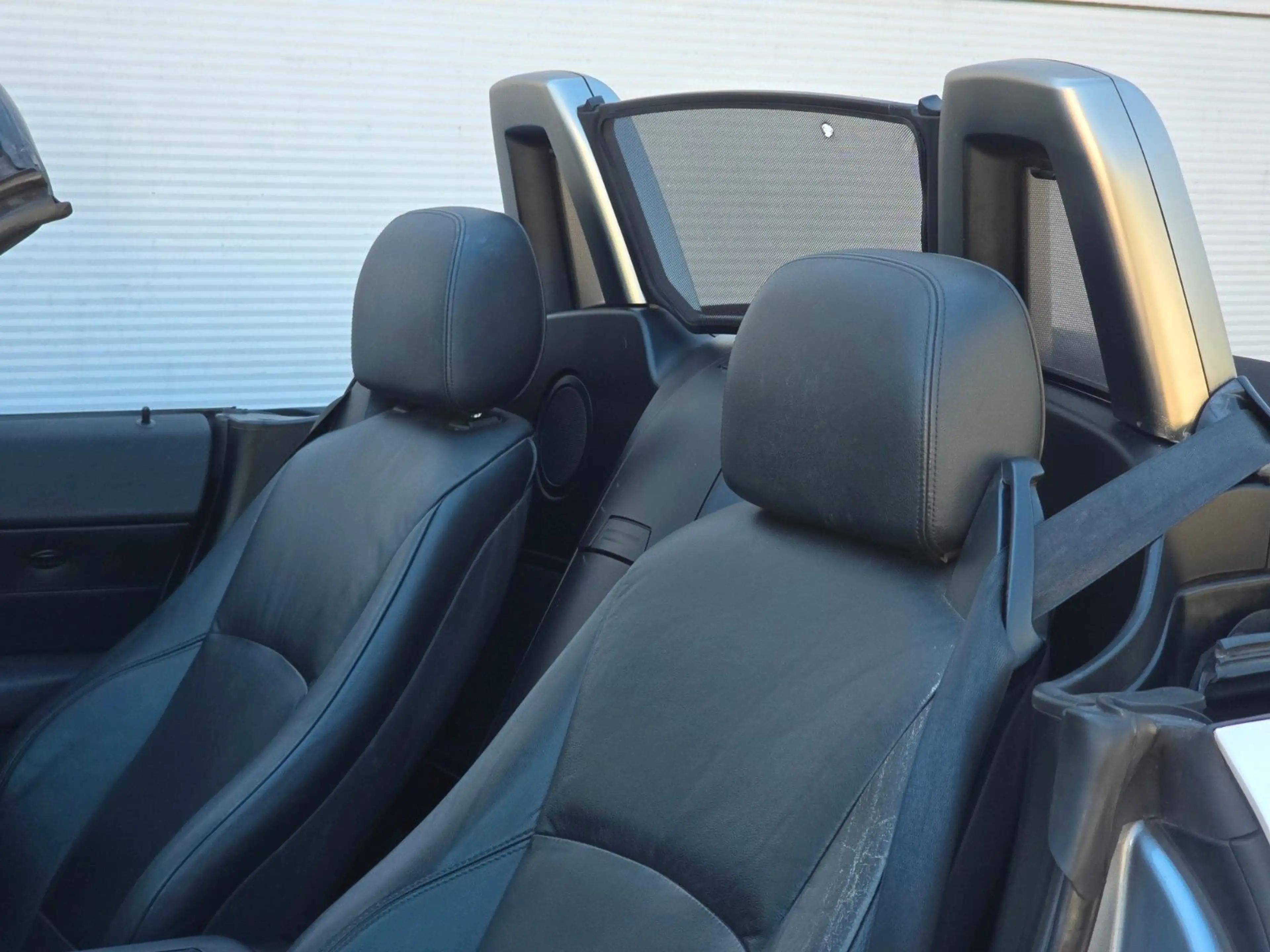 BMW Z4 2.5i Roadster — photo 12