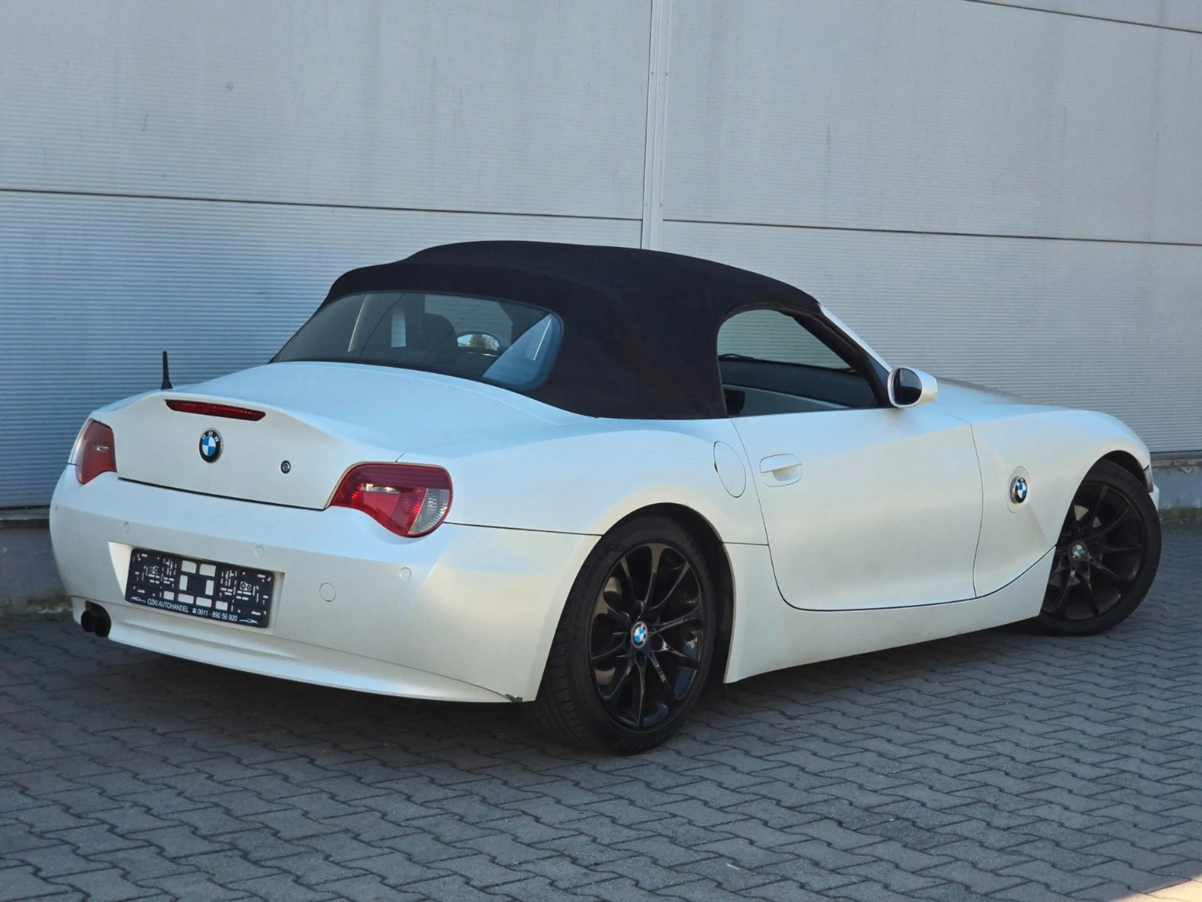 BMW Z4 2.5i Roadster — photo 9