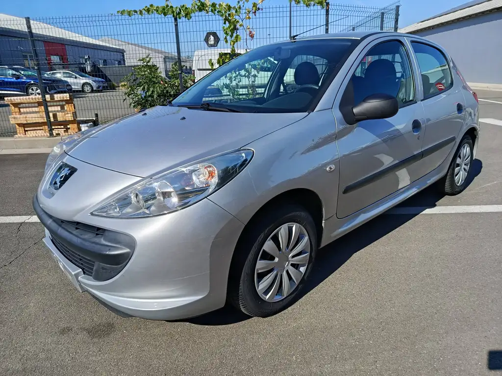 Peugeot 206