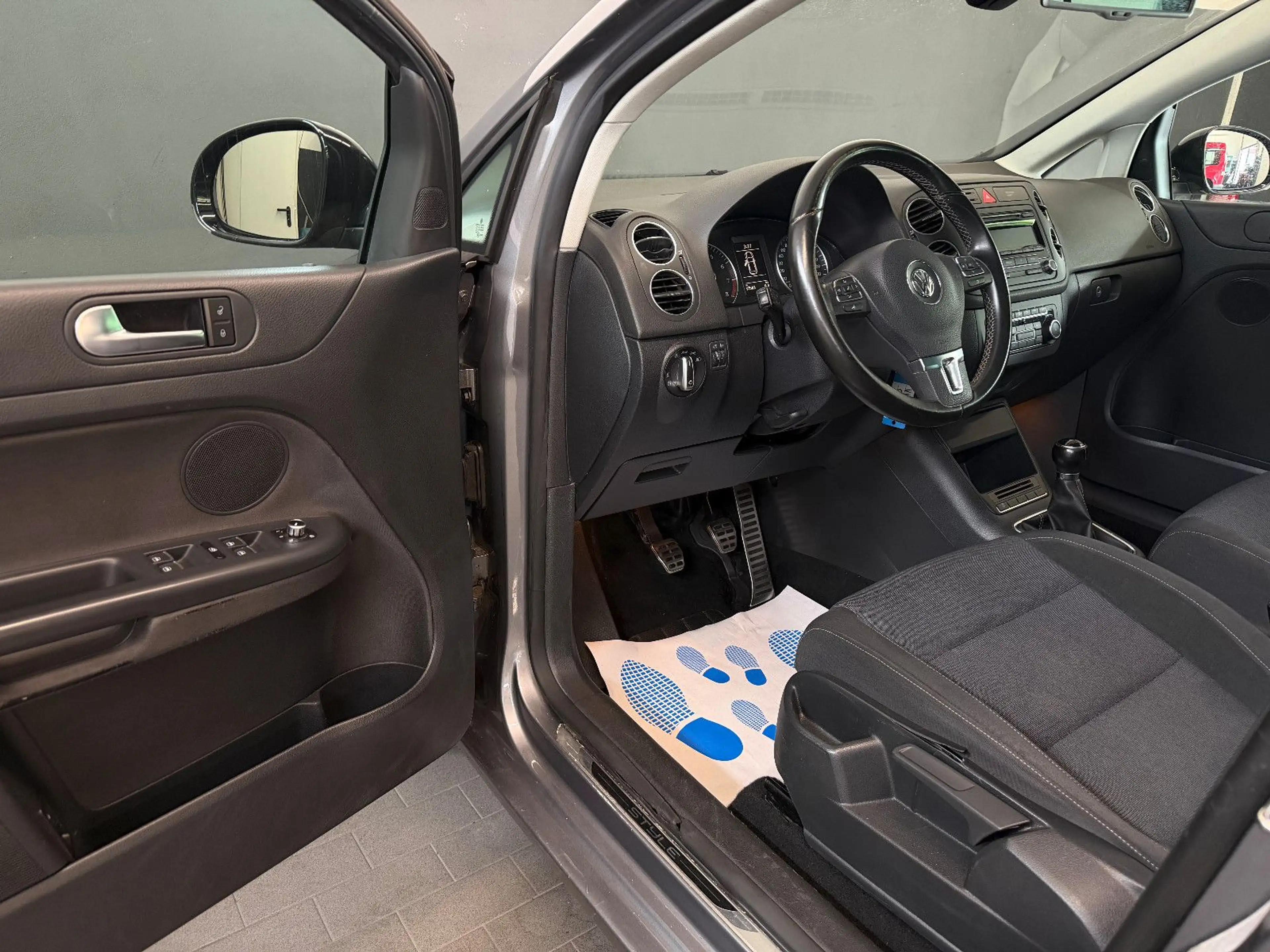 Volkswagen Golf Plus 1.2 TSI Style/KLIMA/SHZ/2.HAND/TÜV NEU — photo 9
