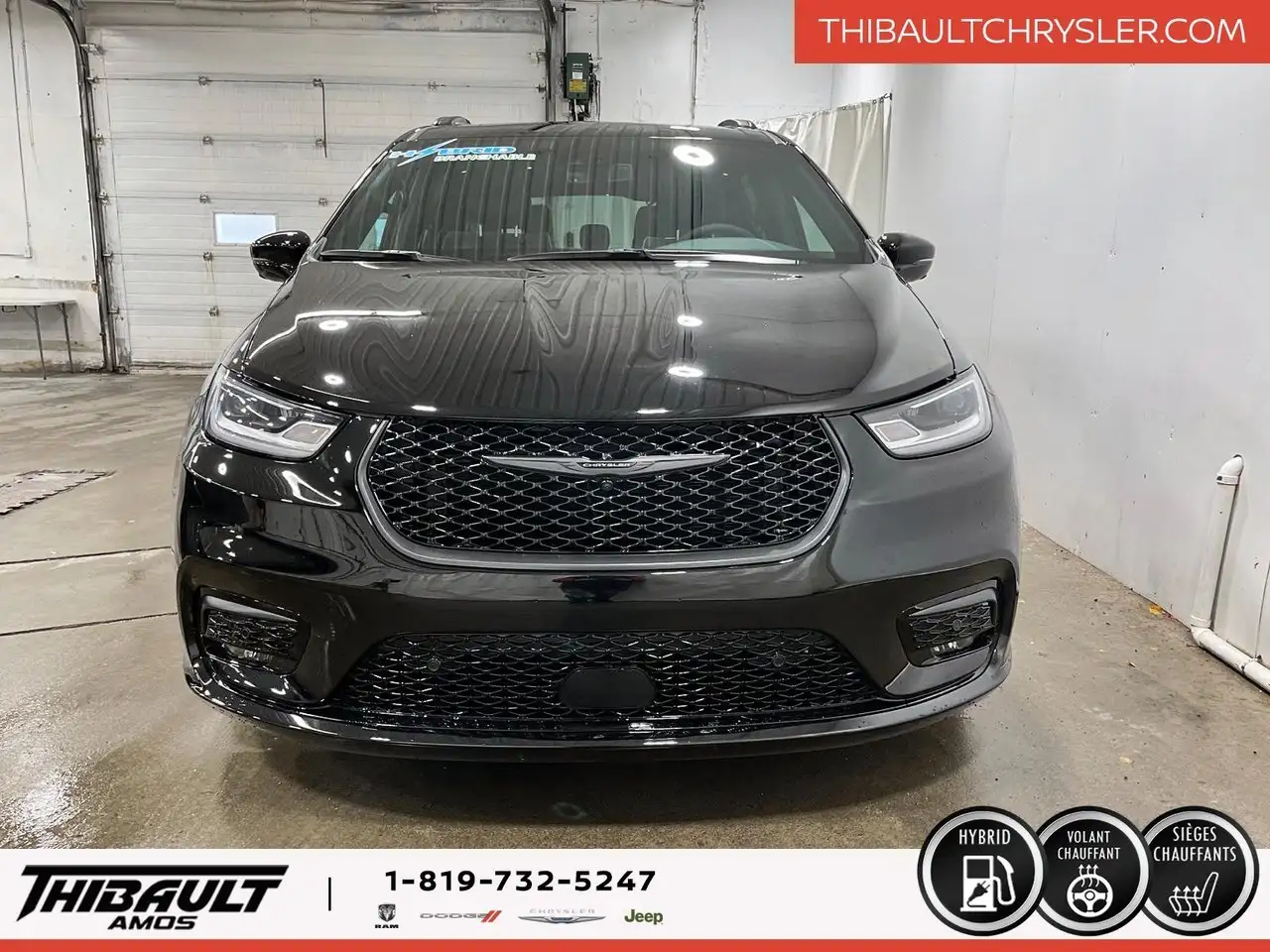 Chrysler Pacifica photo Chrysler Pacifica