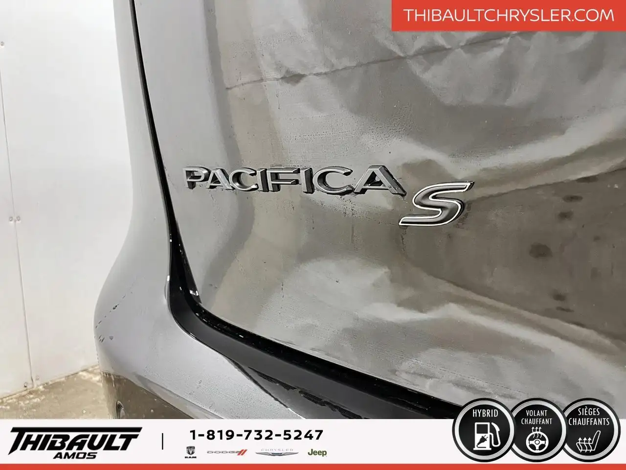 Chrysler Pacifica photo Chrysler Pacifica