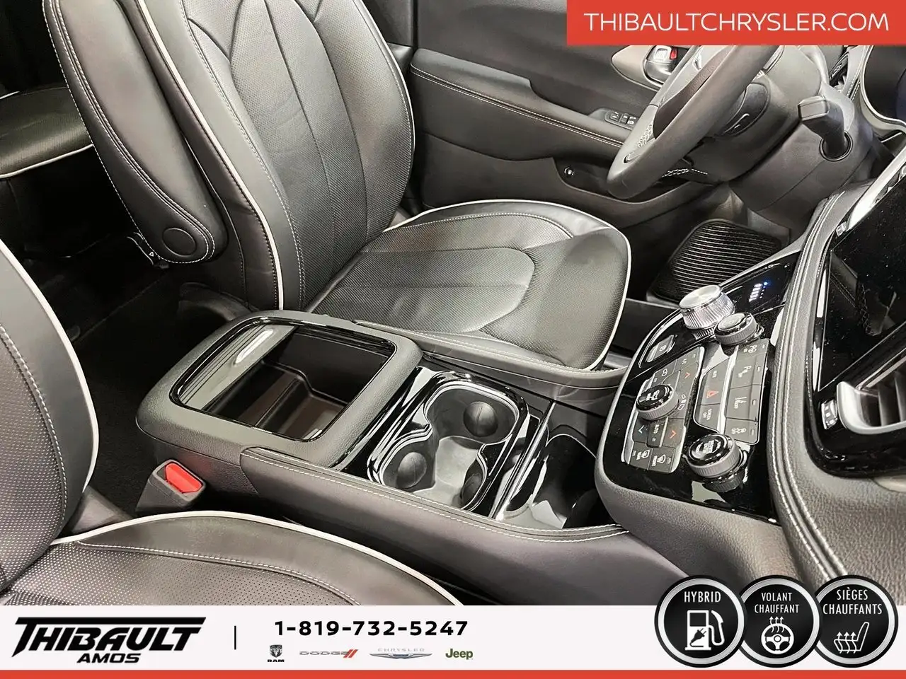 Chrysler Pacifica photo Chrysler Pacifica