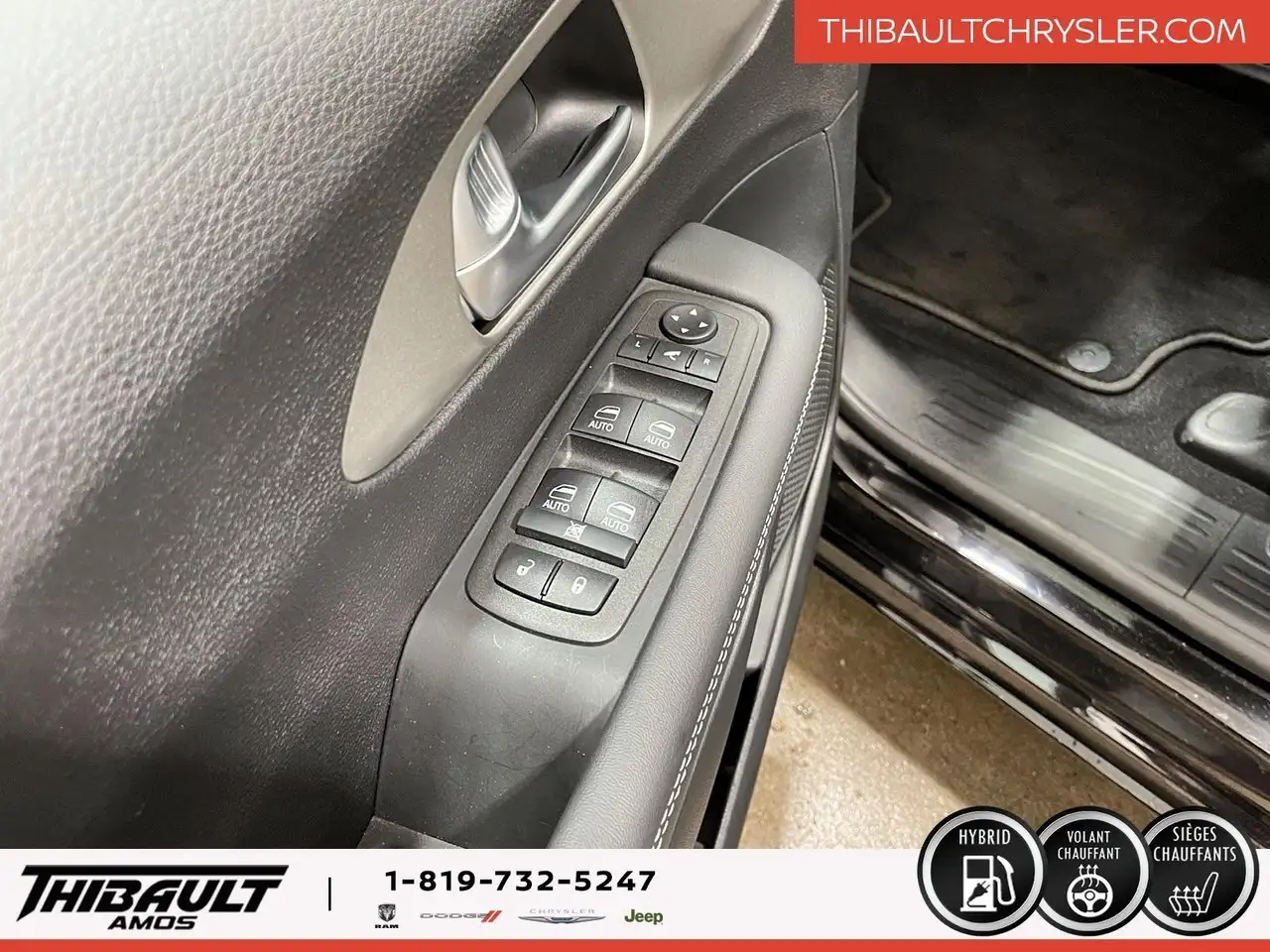Chrysler Pacifica photo Chrysler Pacifica