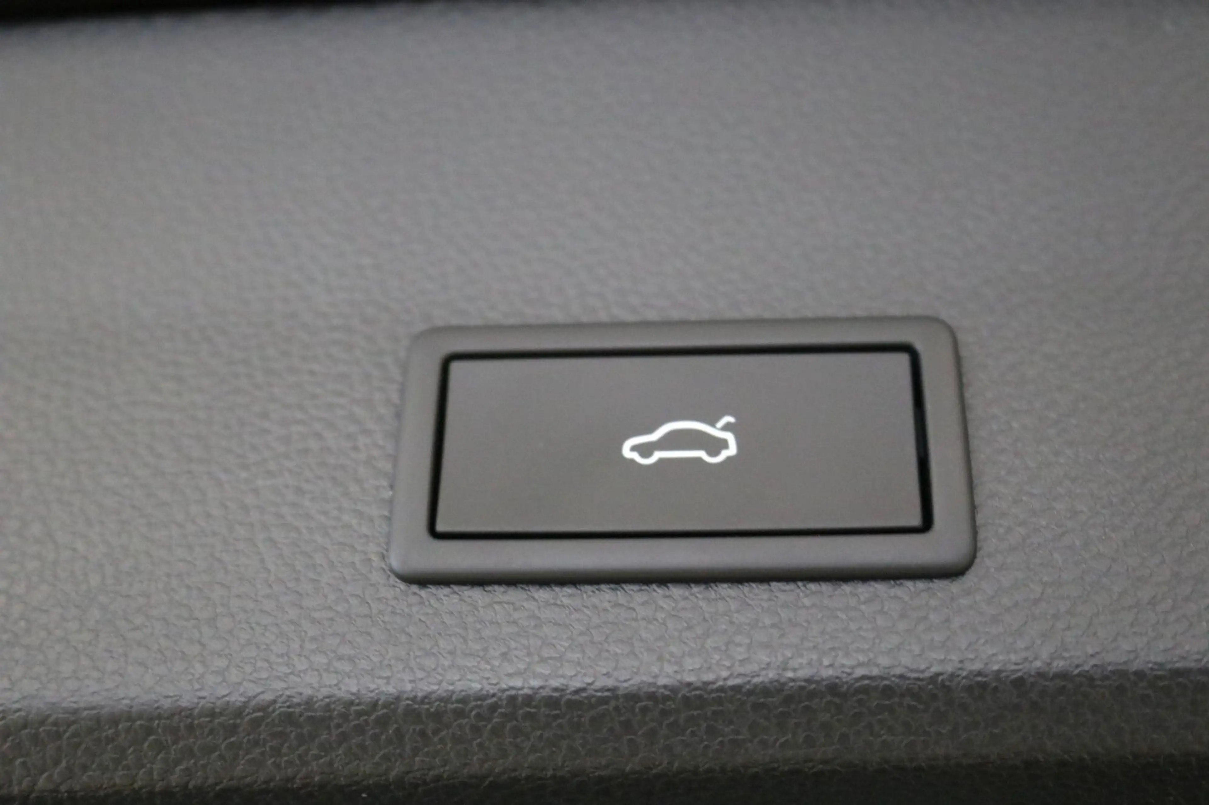 SEAT Ateca FR Kamera Memory STHZ AHK Pano DAB+ — photo 14