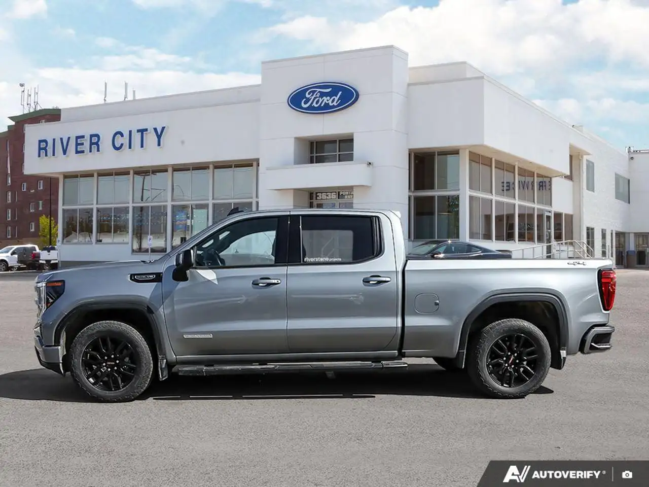 GMC Sierra 1500 fotografie GMC Sierra 1500