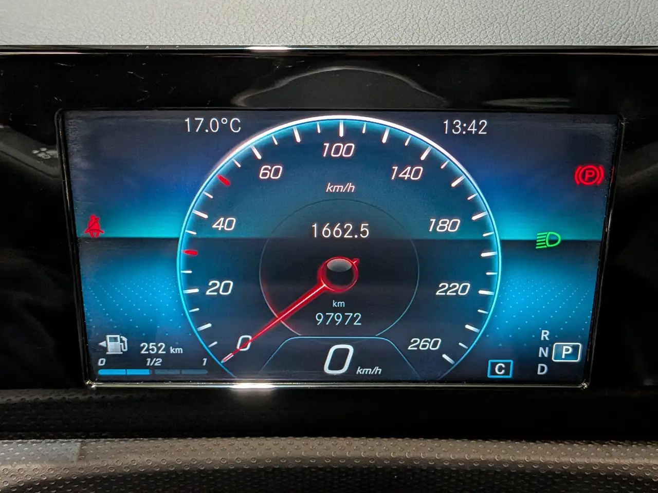 Mercedes-Benz A-Class снимка Mercedes-Benz A-Class