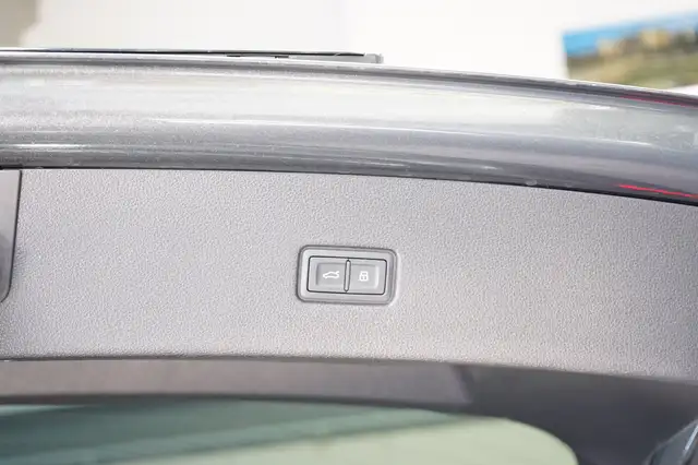 Audi Q8 55 TFSI e quattro 3xS-Line Ansicht 23