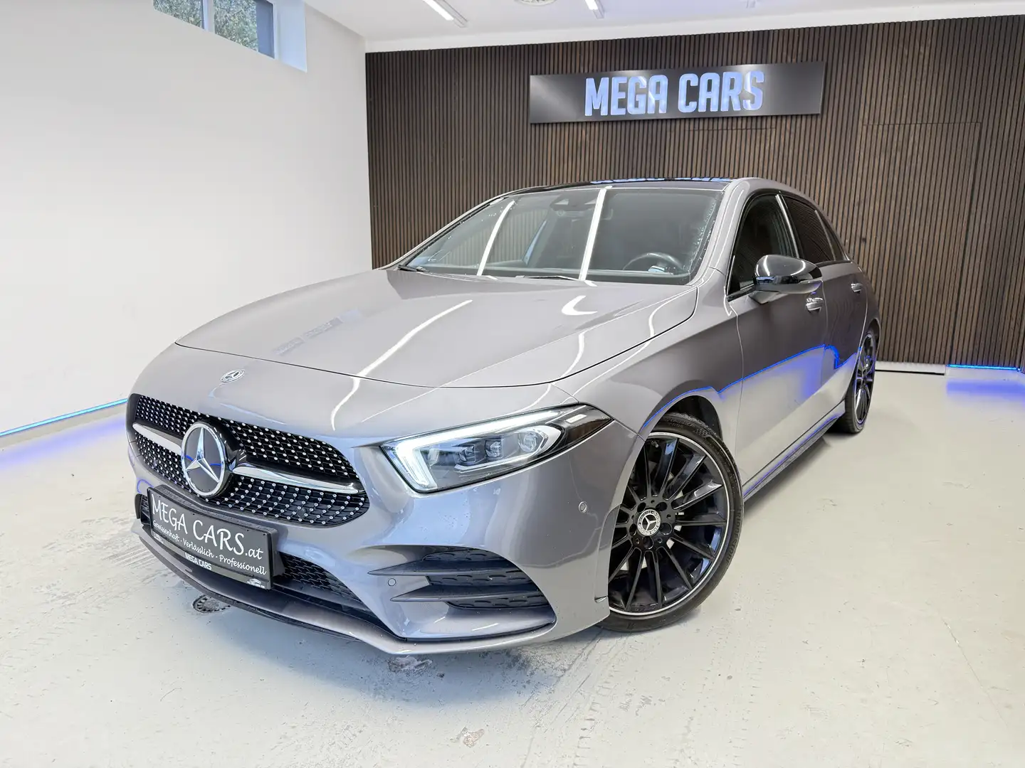 Mercedes-Benz A 220 4Matic Grau - 2