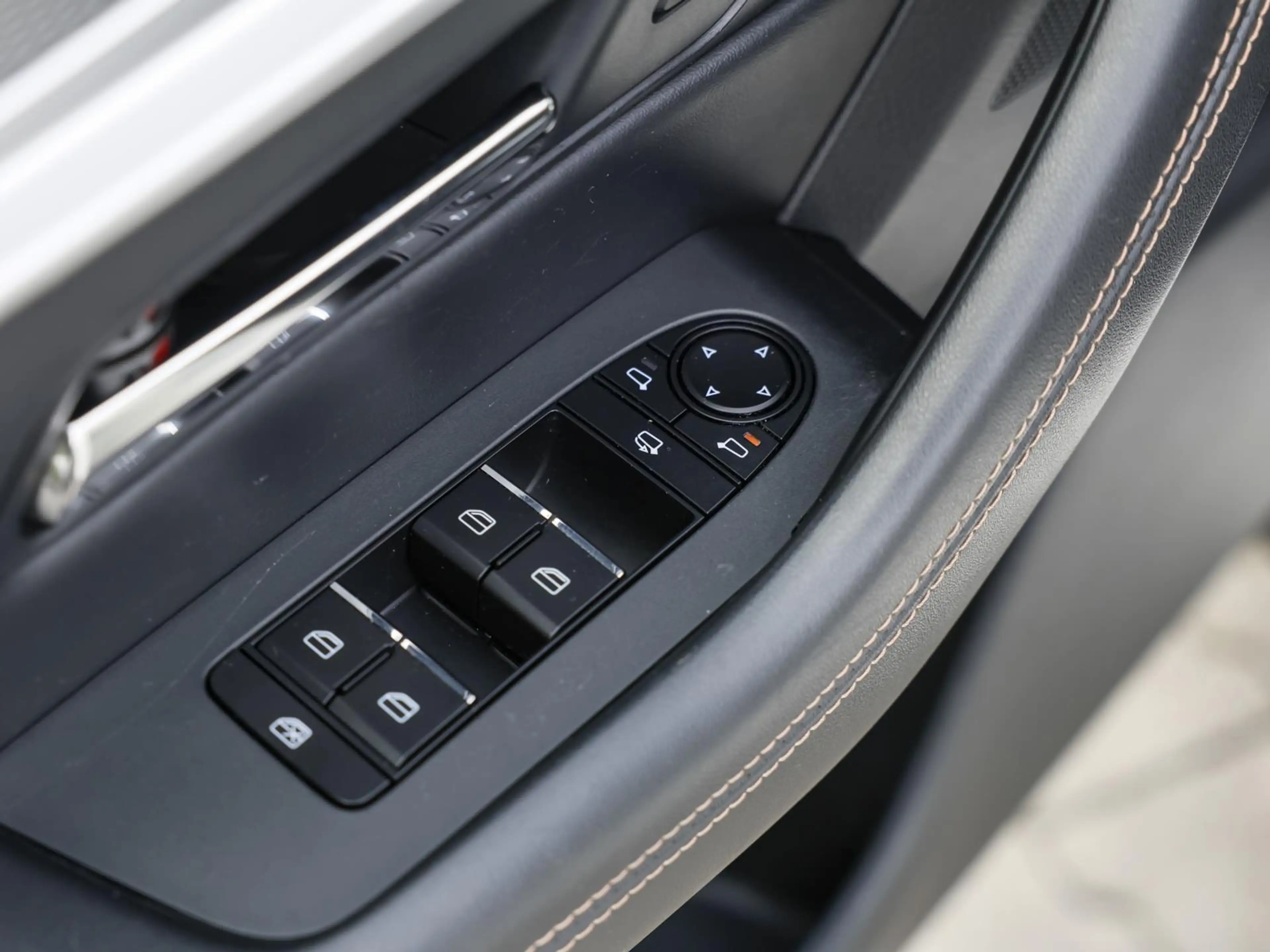 Mazda CX-60 2.5 SKYACTIV-G Homura Plug-In Hybrid LEDER — photo 9