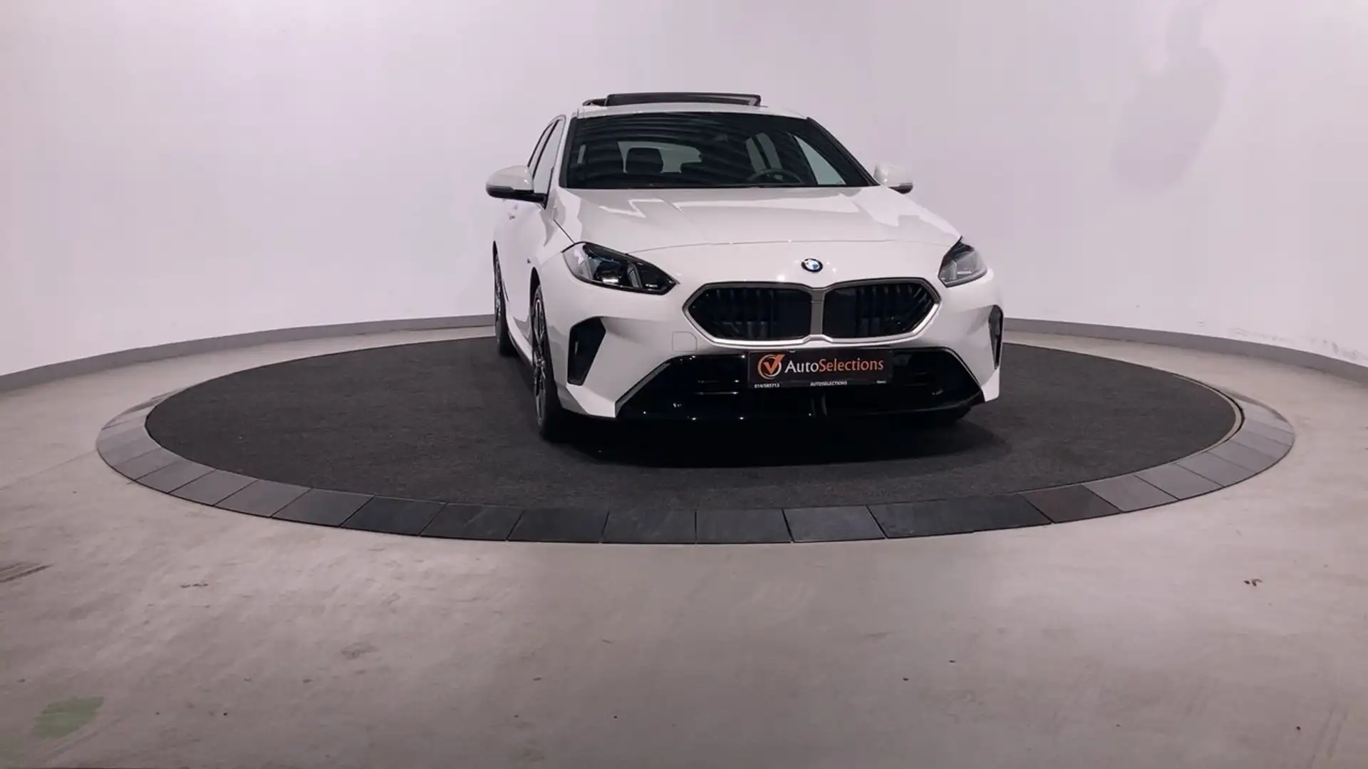 BMW 120 BMW 120 M SPORT /PANO/ DRIVING ASSISTANT Blanc - 2