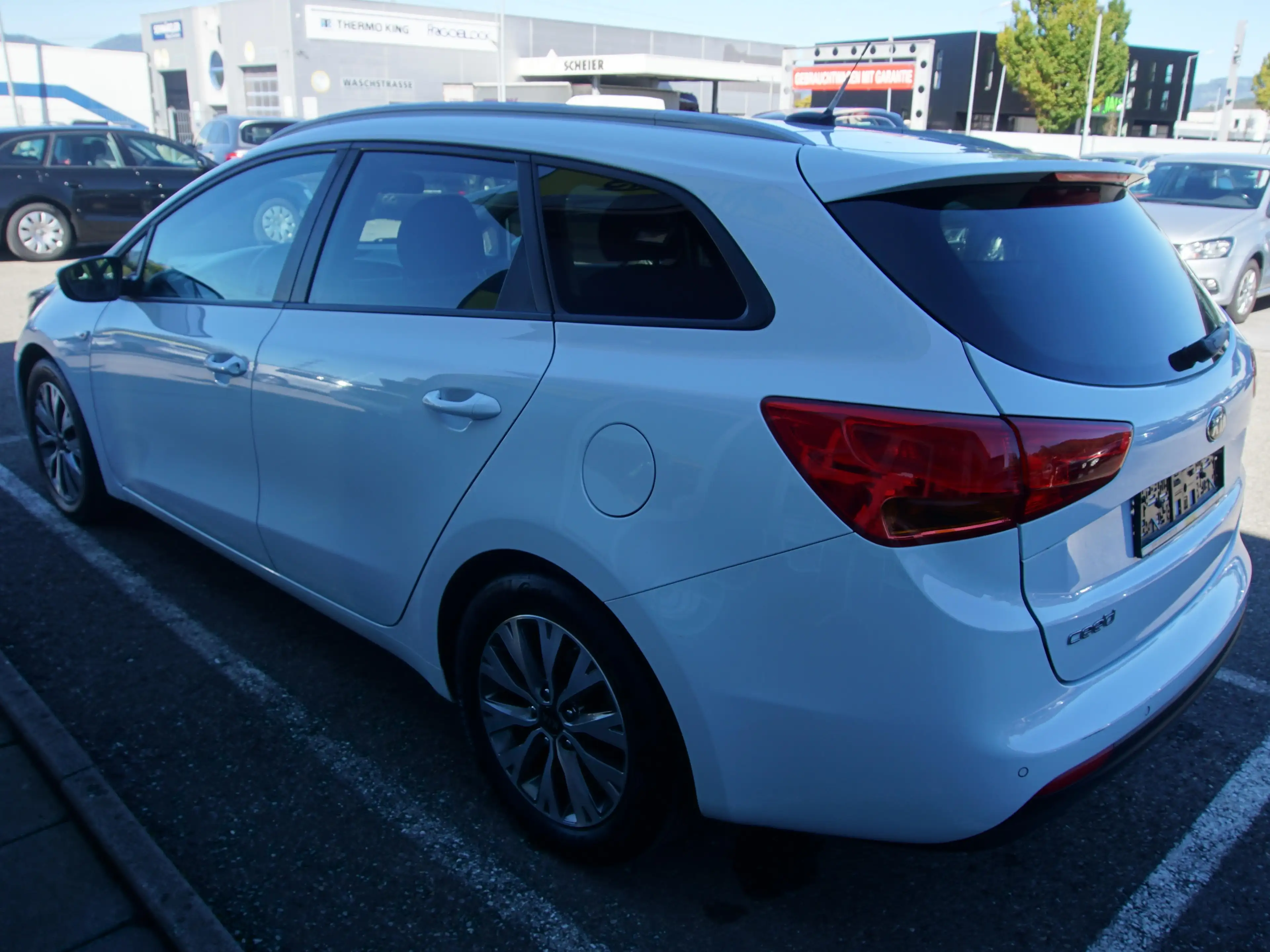Kia Ceed SW / cee'd SW Attract — photo 4