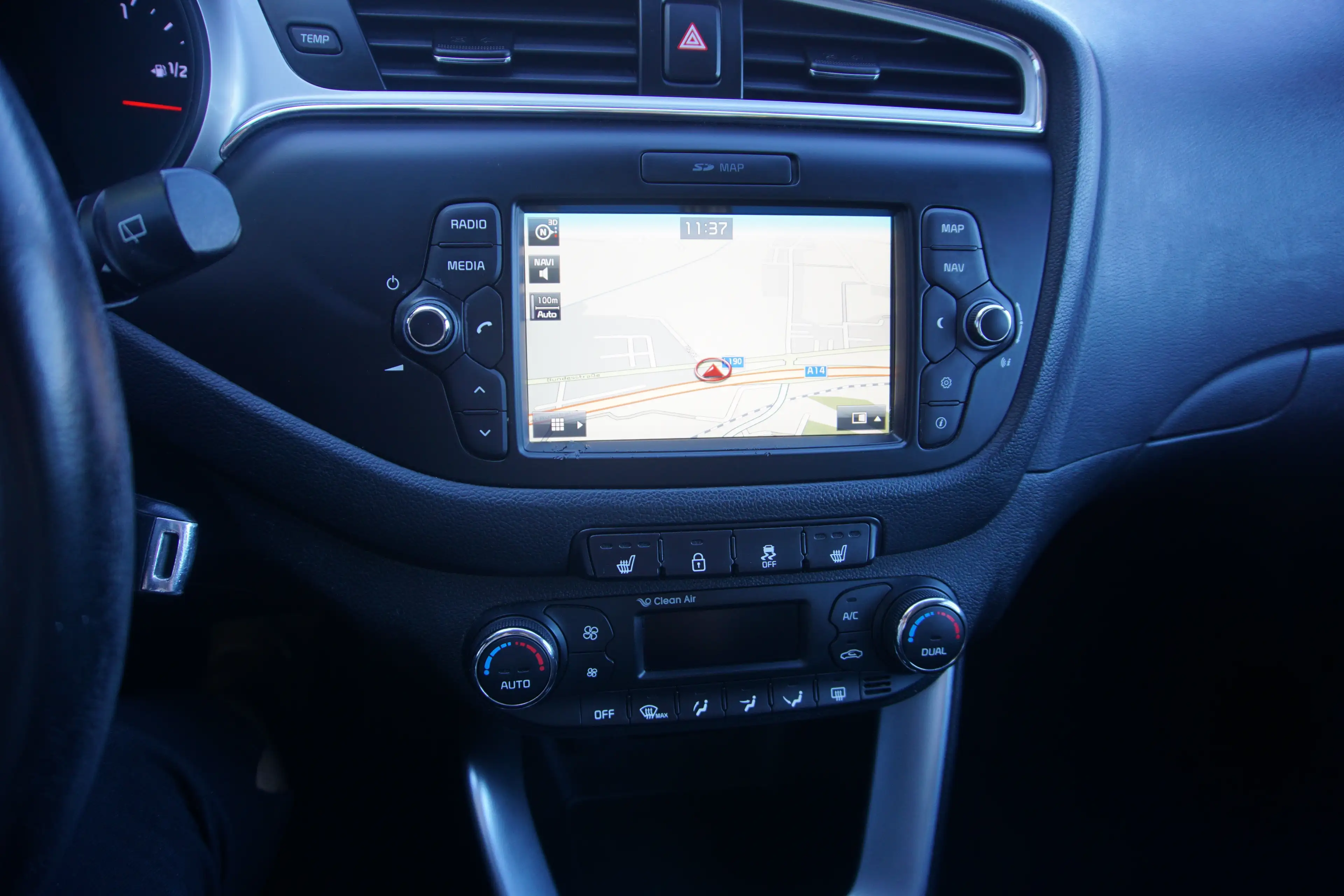 Kia Ceed SW / cee'd SW Attract — photo 12