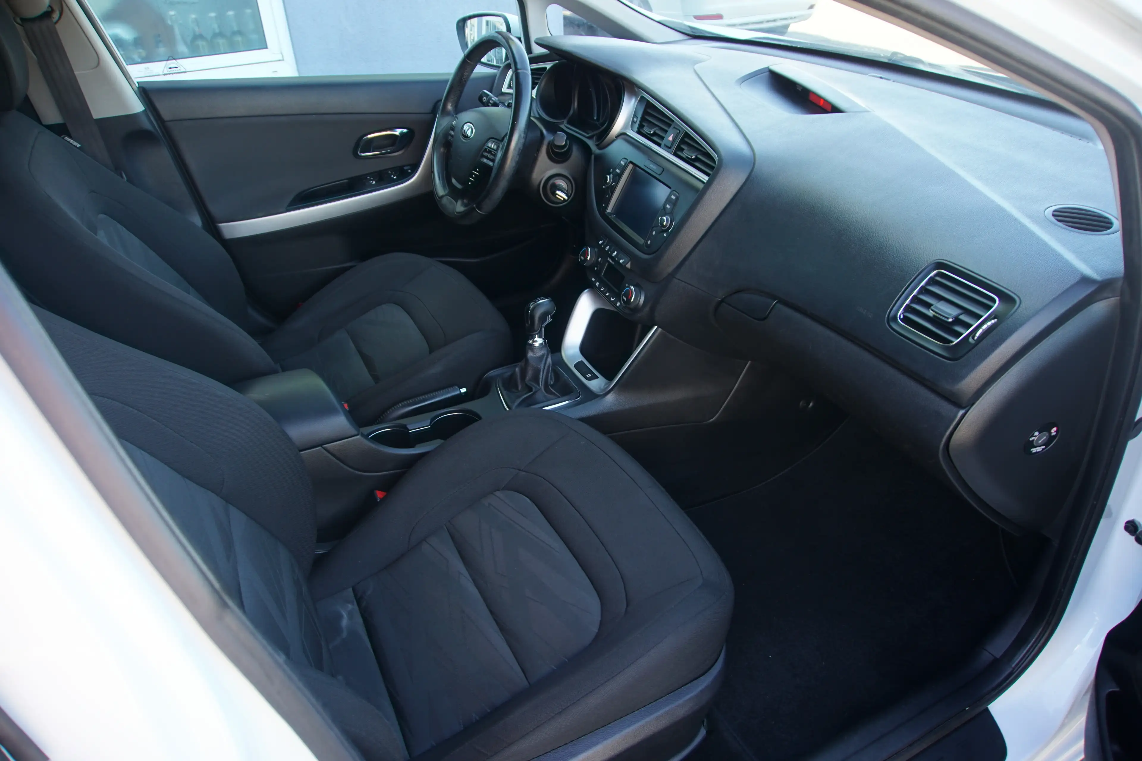 Kia Ceed SW / cee'd SW Attract — photo 8