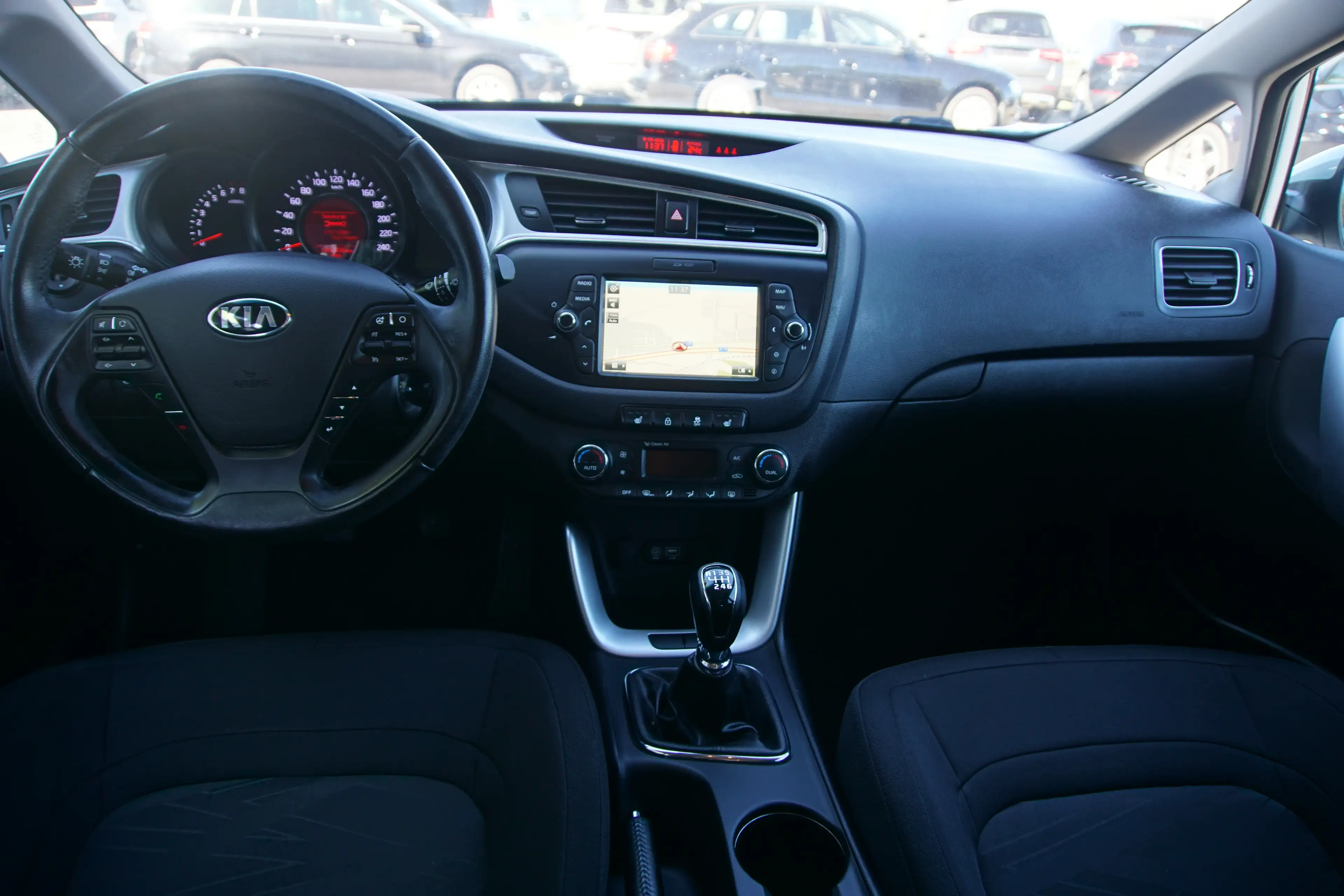 Kia Ceed SW / cee'd SW Attract — photo 14