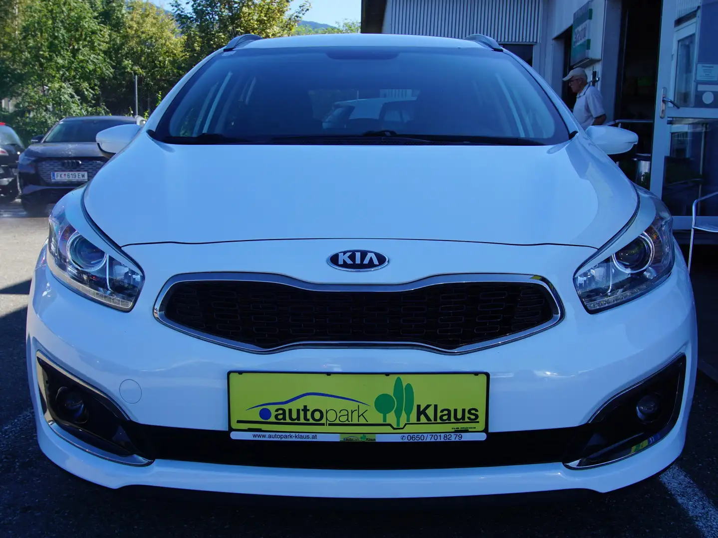 Kia Ceed SW / cee'd SW Attract Weiß - 2