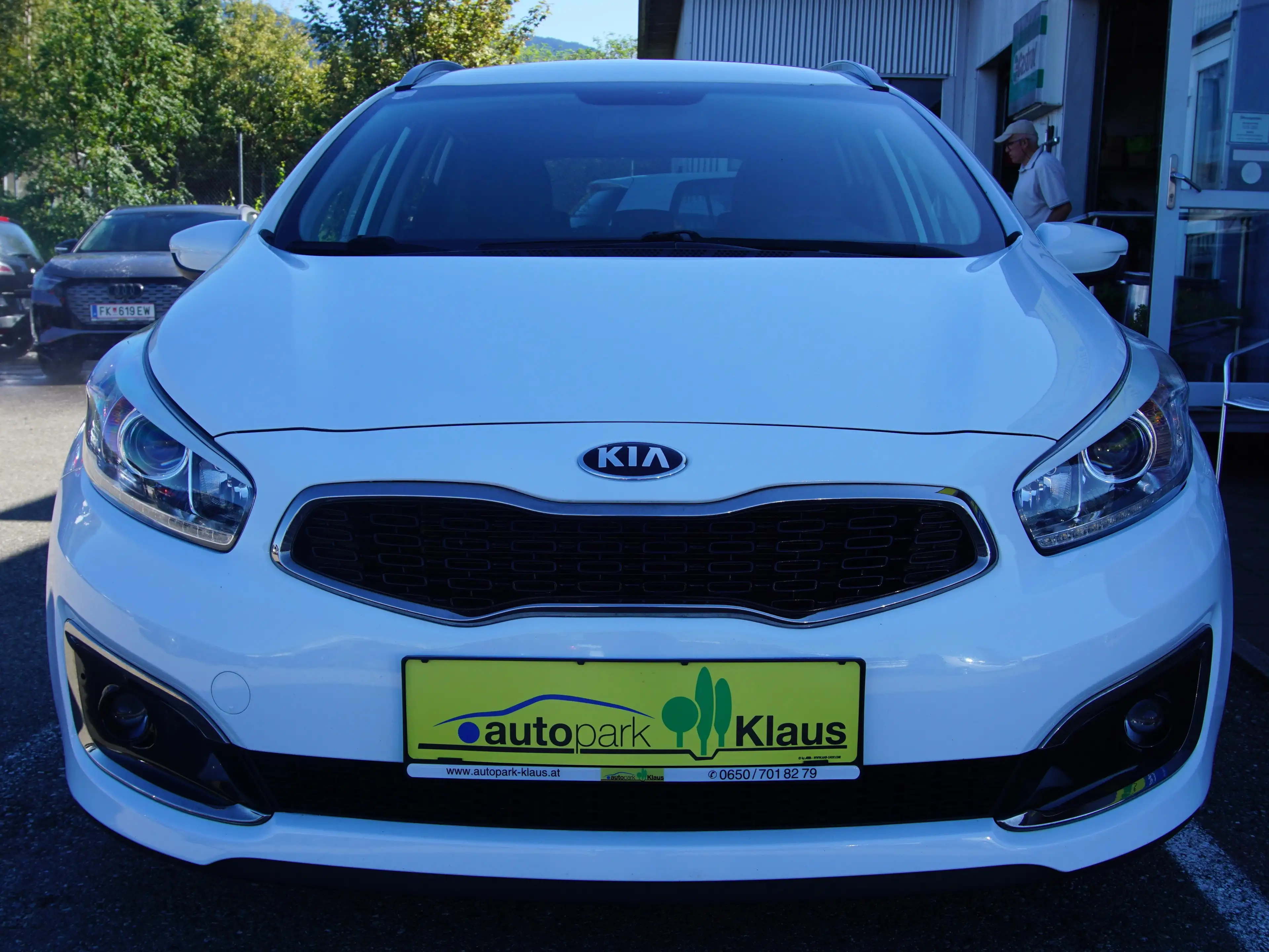 Kia Ceed SW / cee'd SW Attract — photo 2