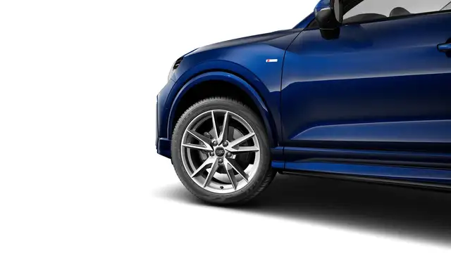 Audi Q2 view 7