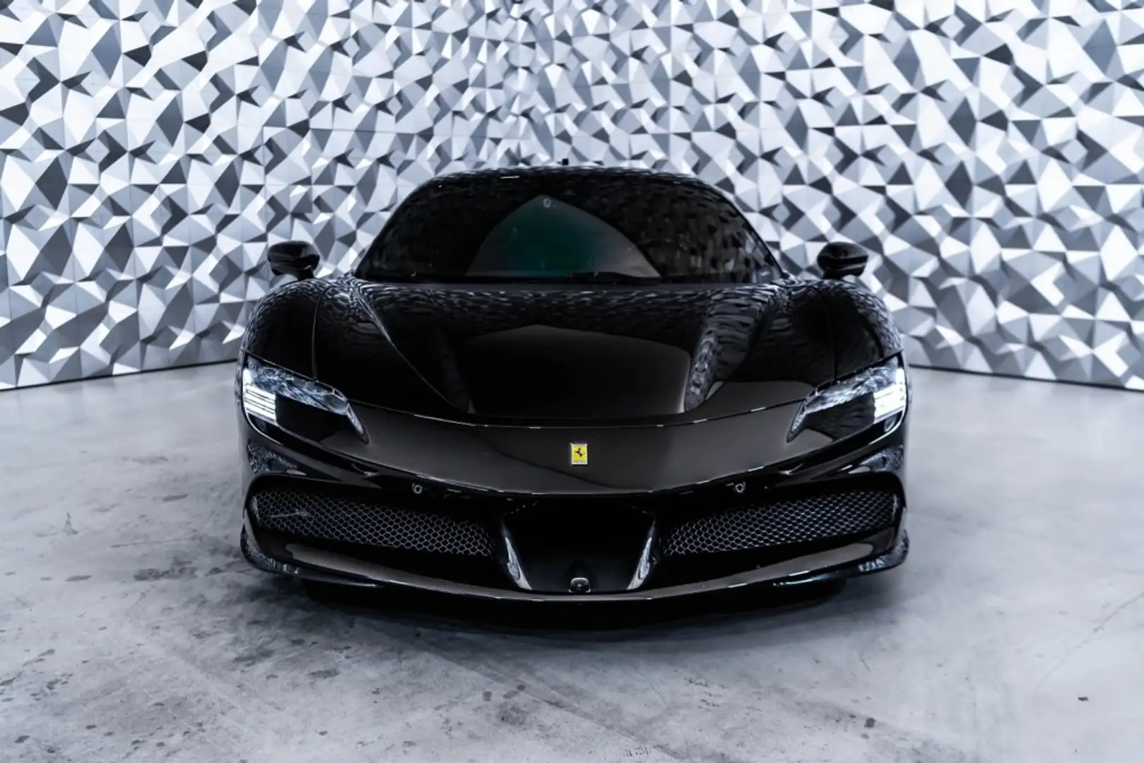 Ferrari SF90 Stradale Negro - 2