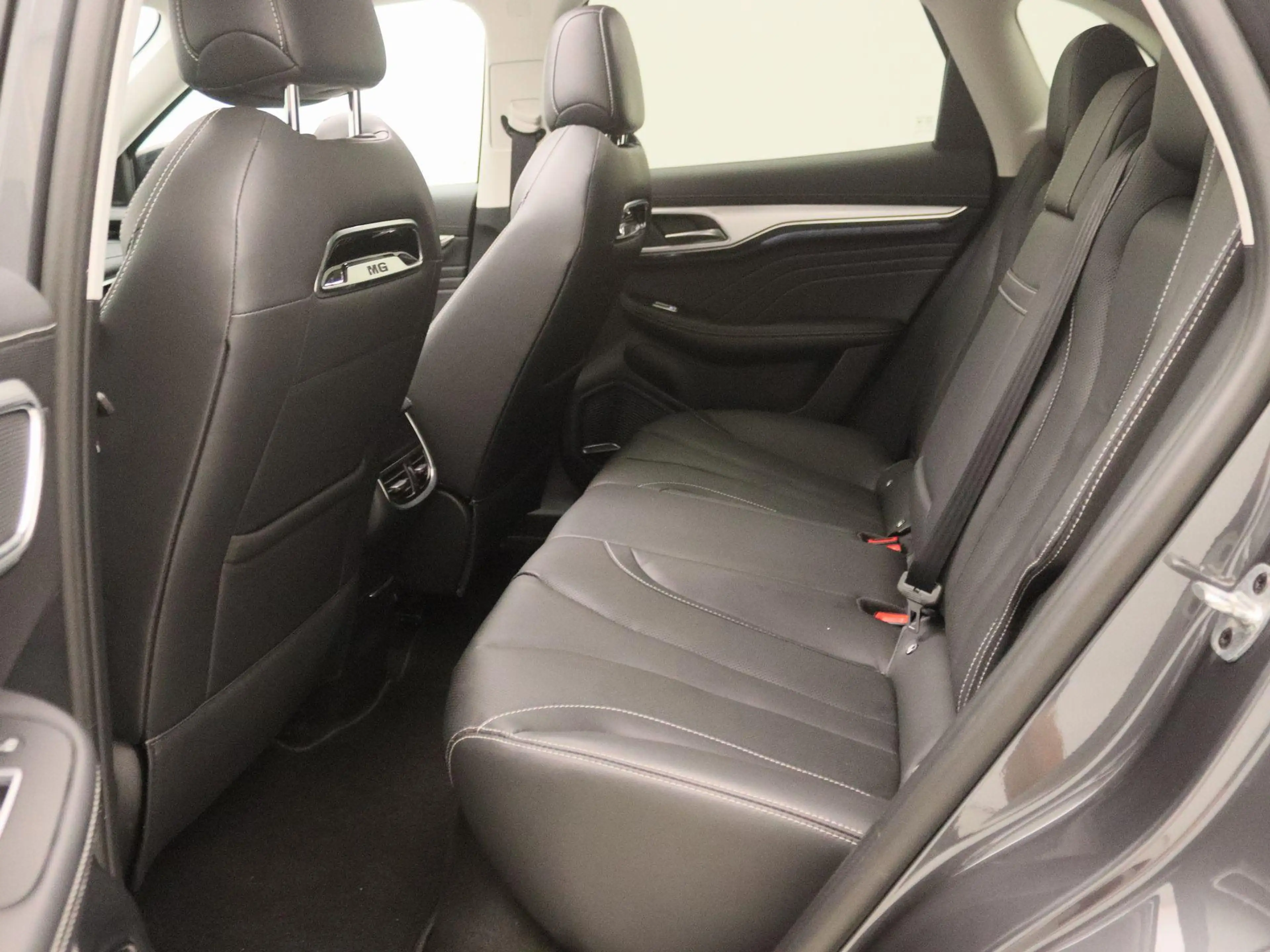 MG Marvel R Luxury 70 kWh | Apple carplay | Camera | Leder| — photo 13