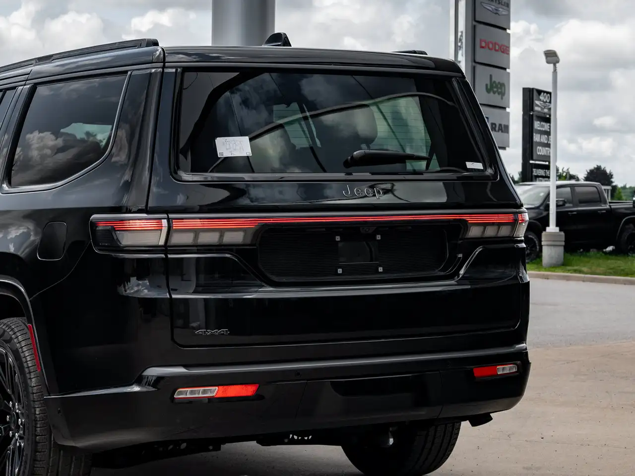 Jeep Grand Wagoneer fotografie Jeep Grand Wagoneer