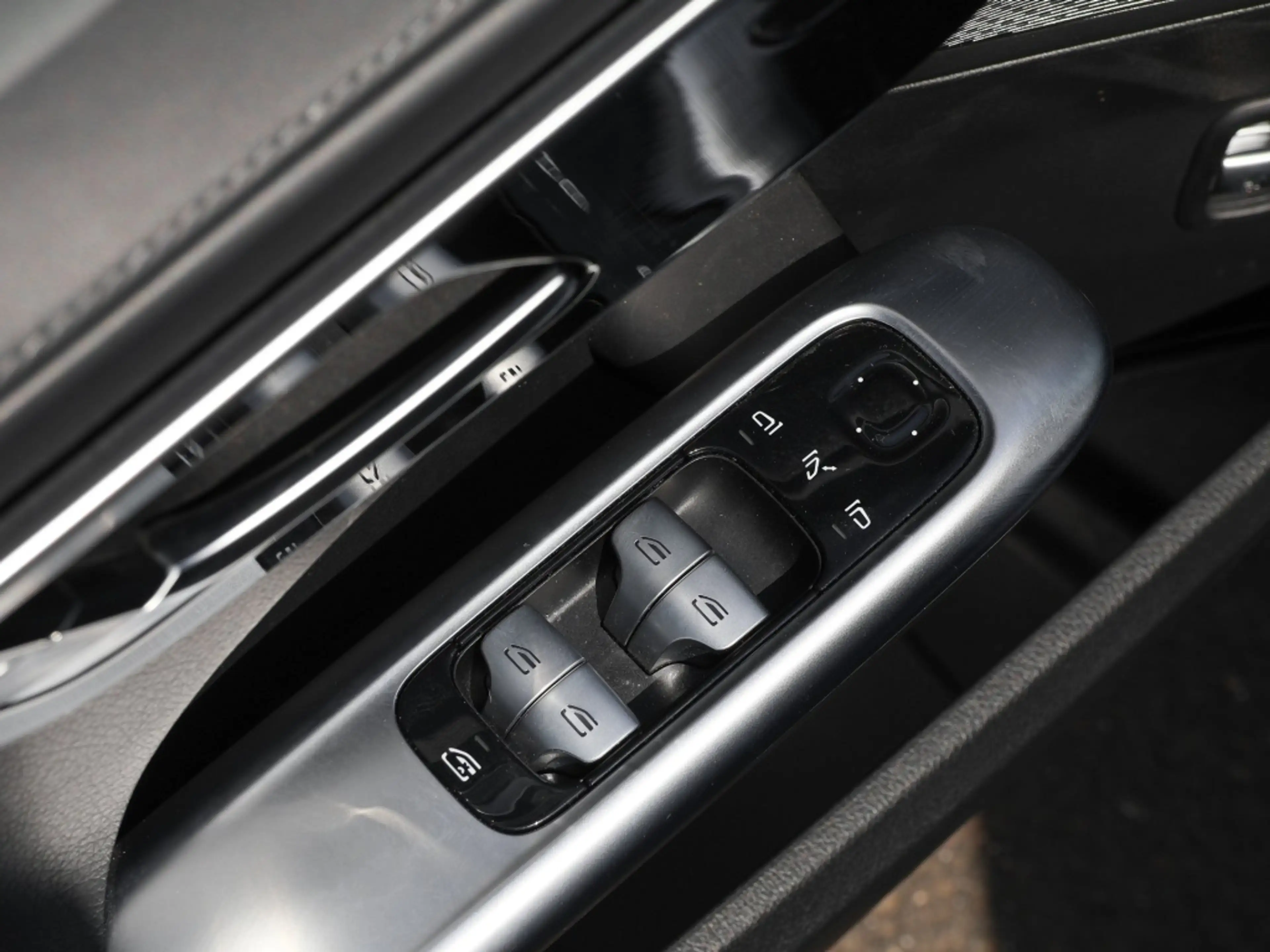 Mercedes-Benz C 300 d AMG-Sport/Night/Ambi/LED/Kamera/Tempomat — photo 12