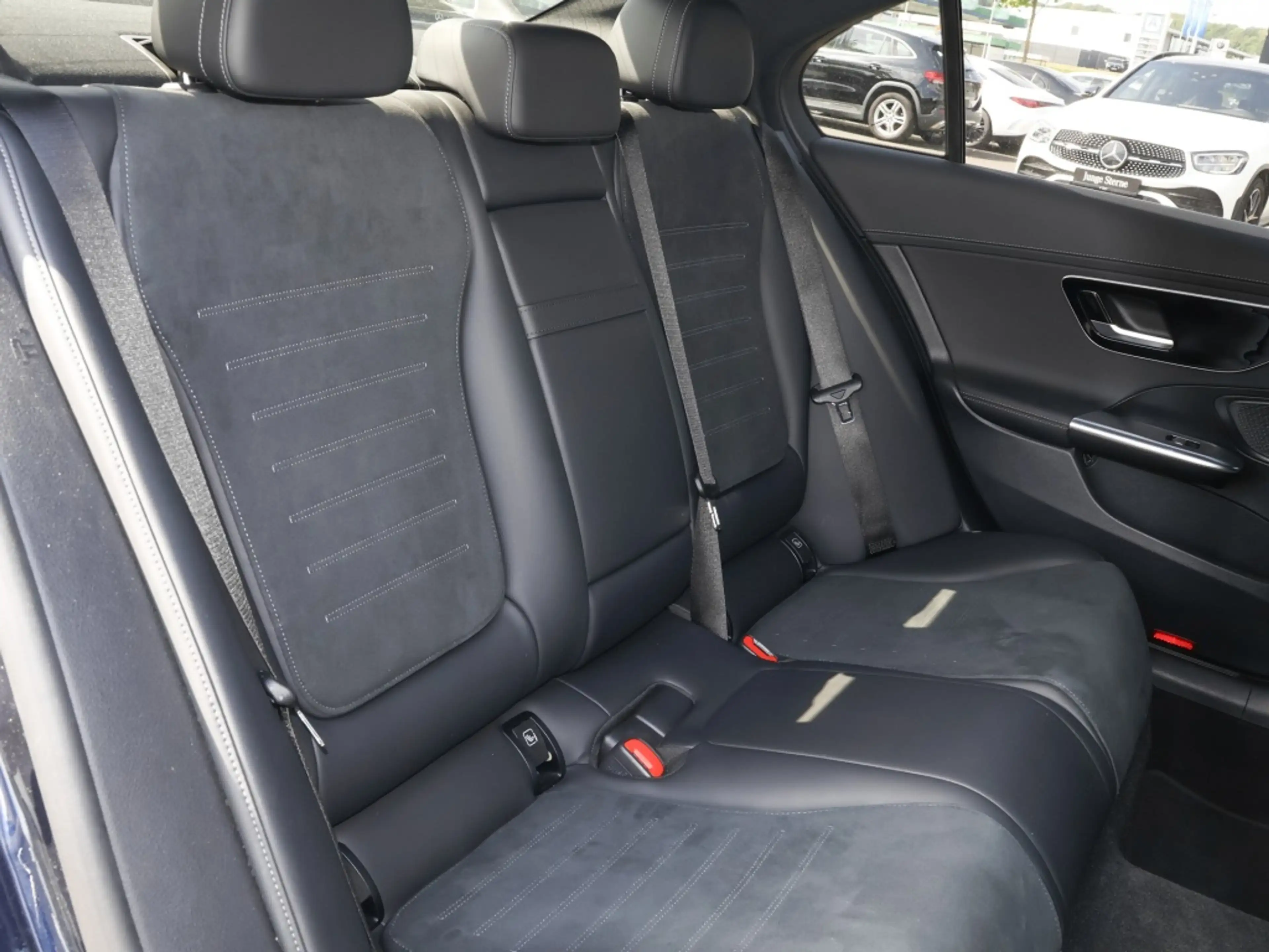 Mercedes-Benz C 300 d AMG-Sport/Night/Ambi/LED/Kamera/Tempomat — photo 5