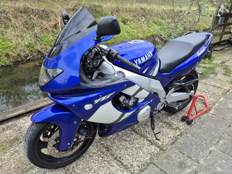 Yamaha YZF 600 - foto 3
