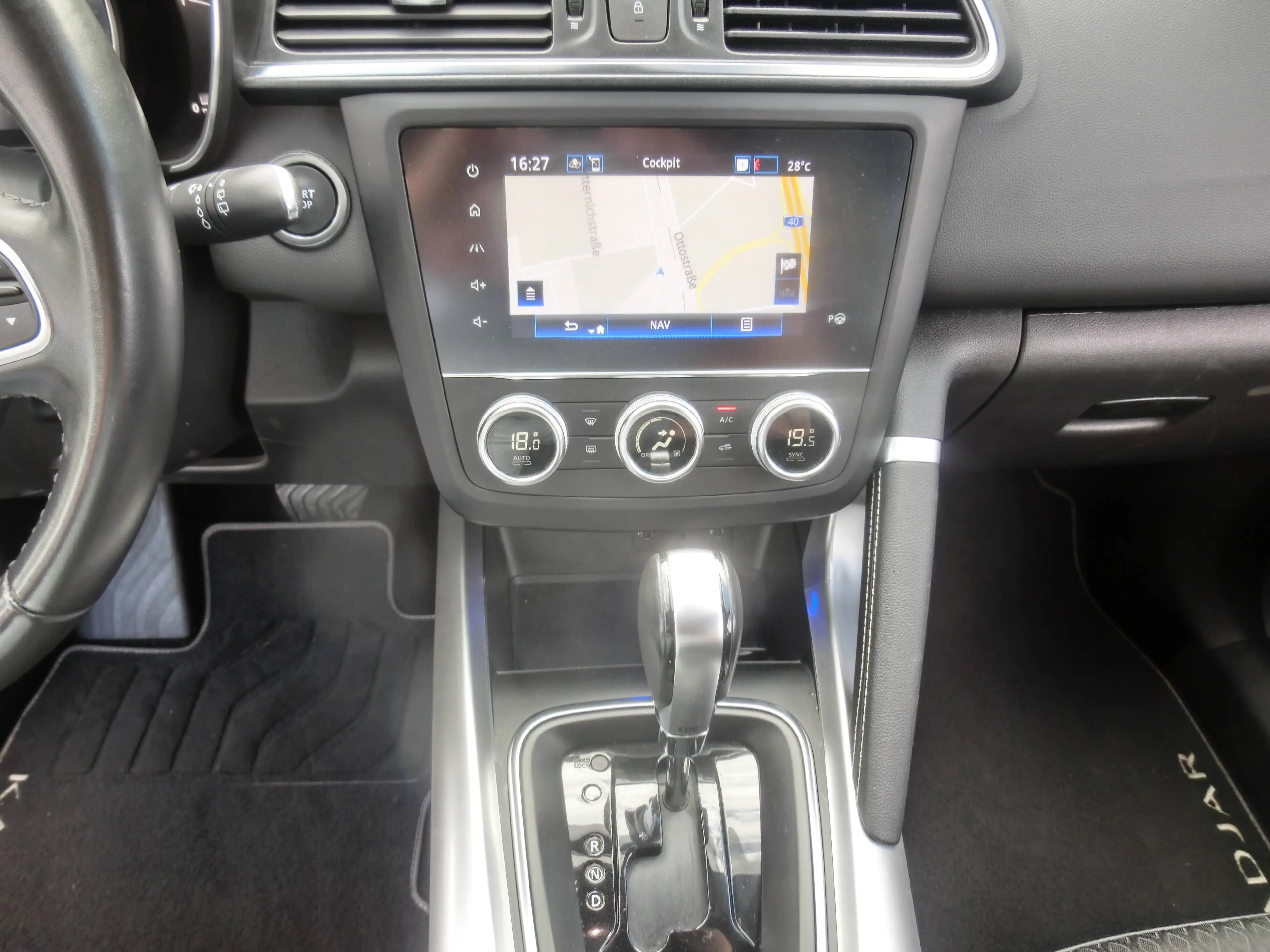 Renault Kadjar 1.3l 140 EDC BOSE EDITION/Navi,SHZ,Cam,PDC,LMF 19" — photo 10