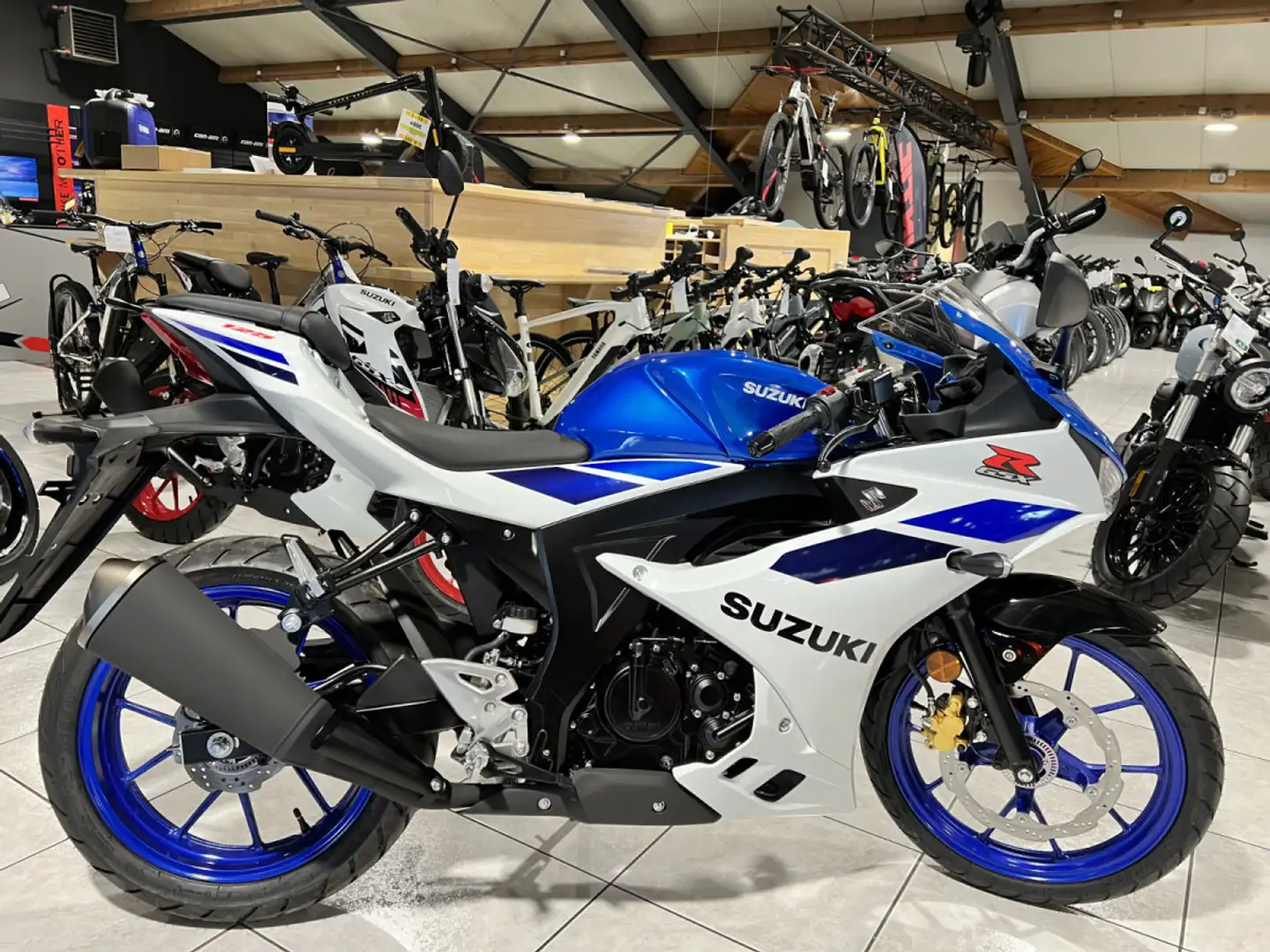 Suzuki GSX-R 125 Blau - 1