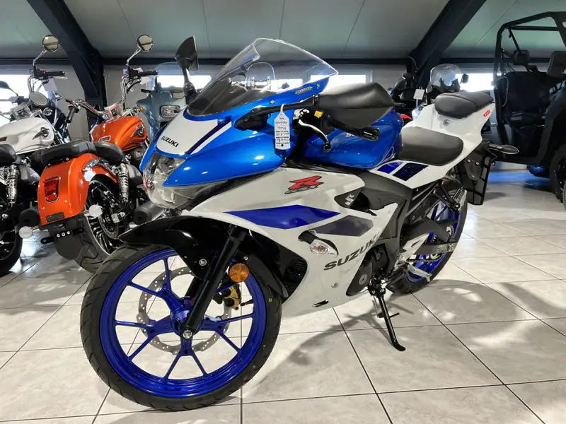 Suzuki GSX-R 125 - foto 2