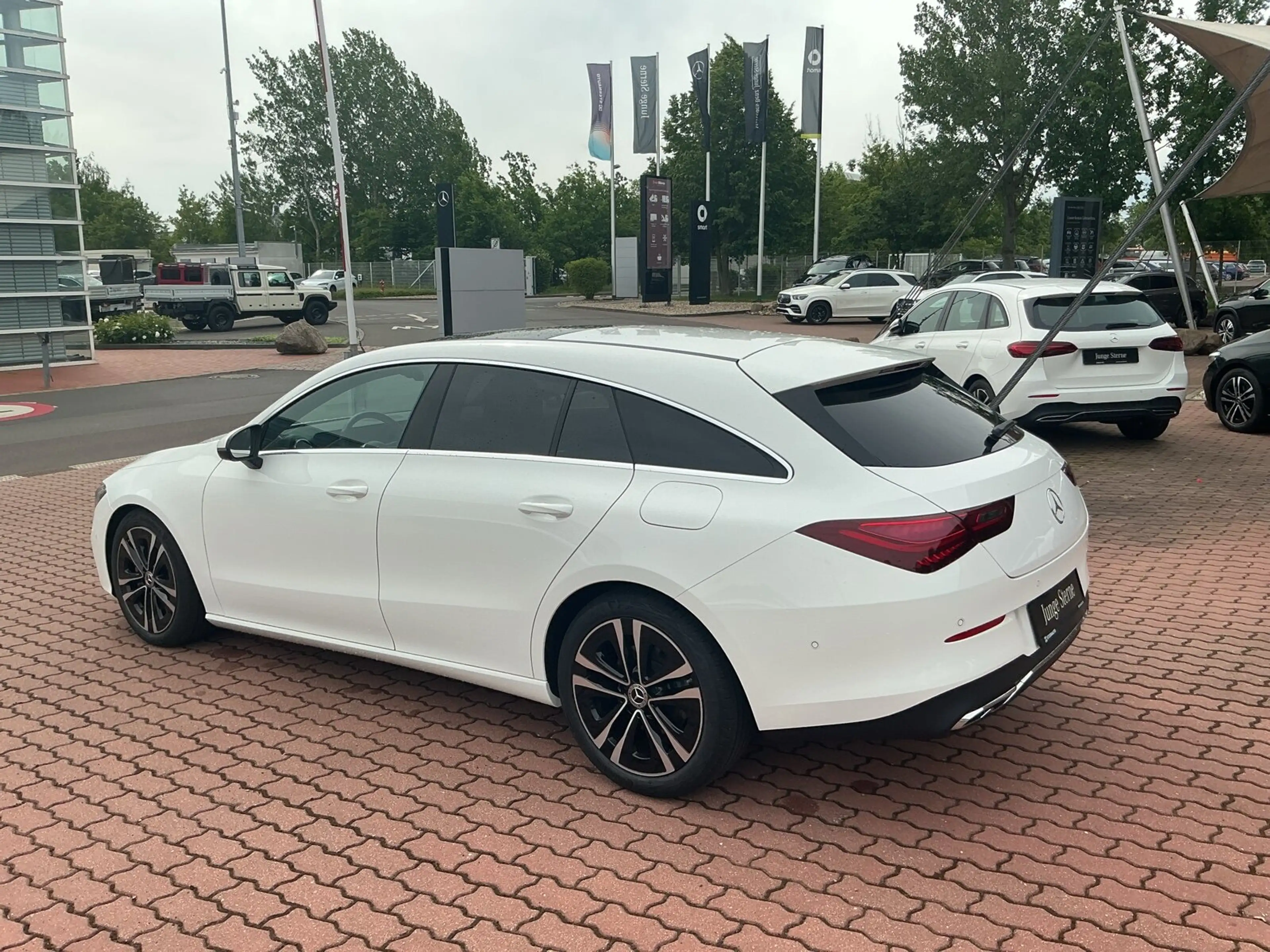Mercedes-Benz CLA 180 CLA 180 SB Progr PanoDach RüKam Winterpaket LED — photo 6