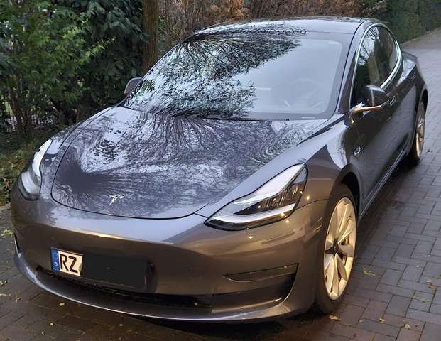 Imagine Tesla Model 3 Model 3 Langstreckenbatt. Allradantrieb Dual Motor