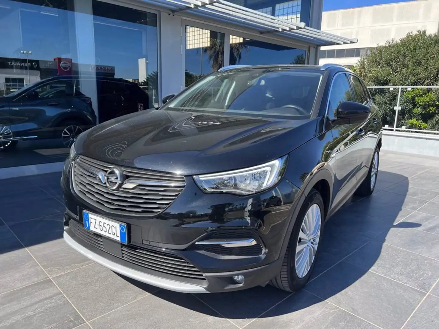 Opel Grandland X 1.5 diesel Ecotec Start&Stop 120 Anniversary Noir - 1