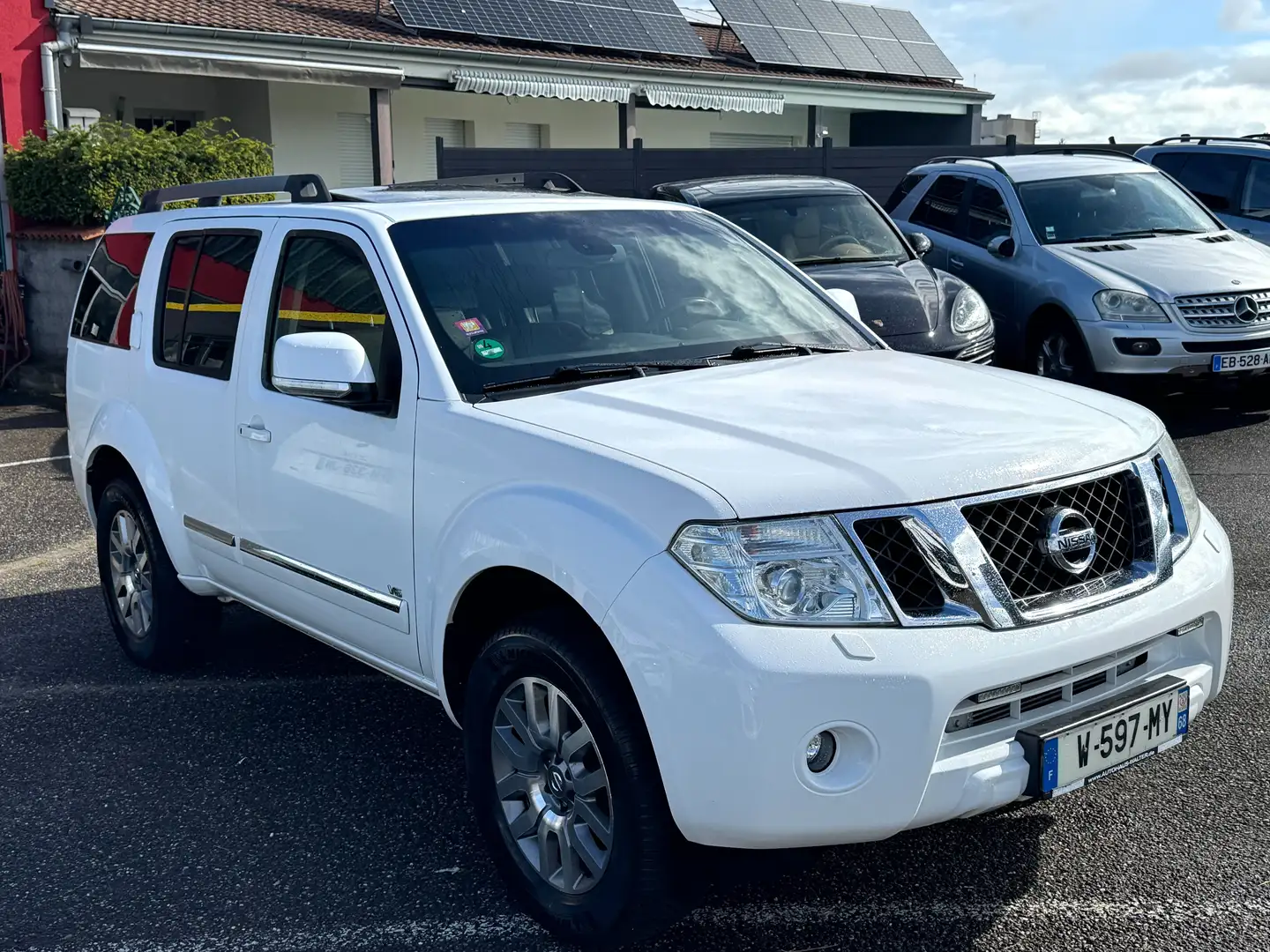 Nissan Pathfinder Pathfinder 3.0 V6 dCi 231 7pl A Bianco - 2