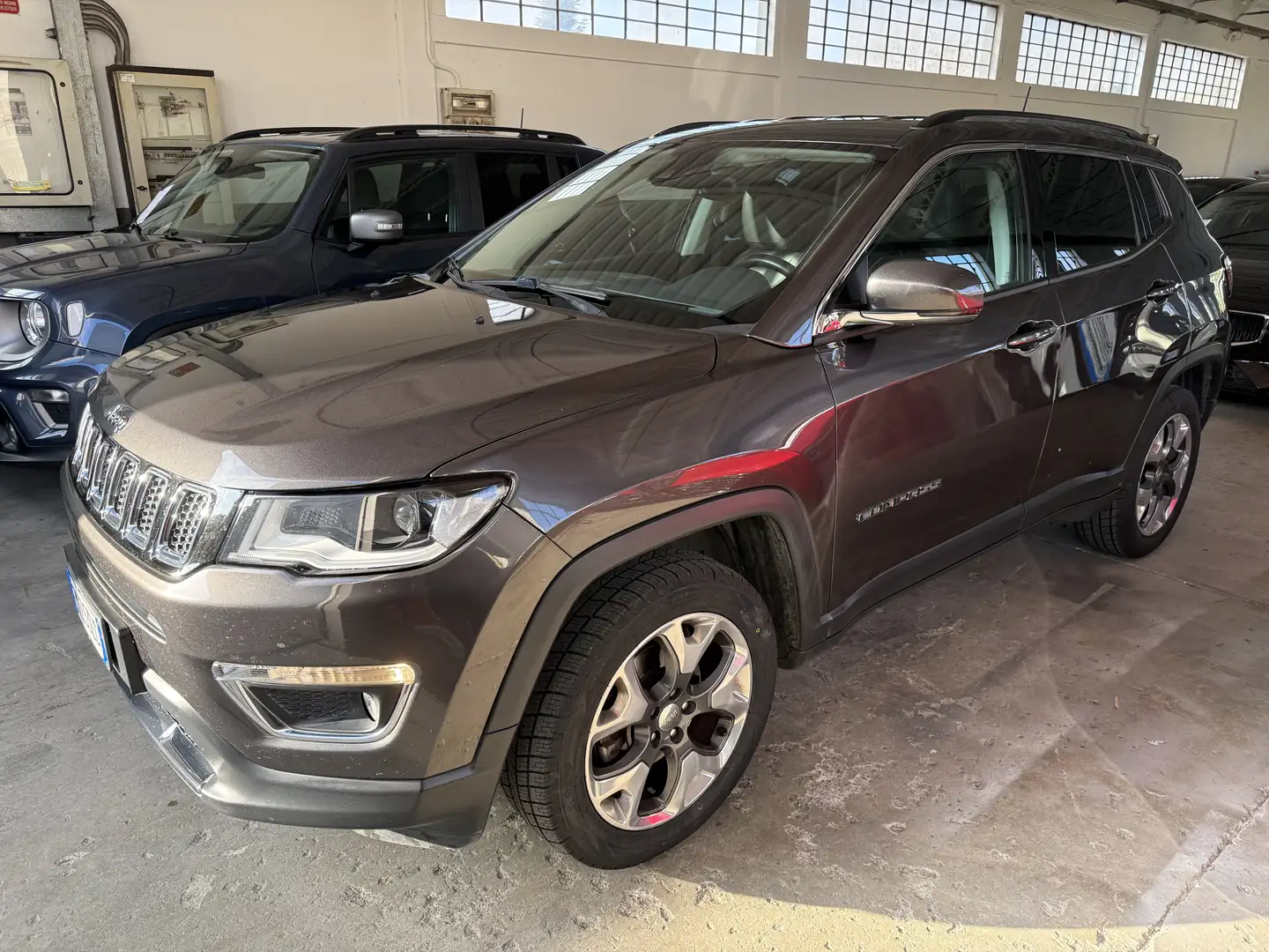 Jeep Compass 2.0 mjt Limited 4wd 140cv DISTRIBUZ + GOMME NUOVE Grau - 2