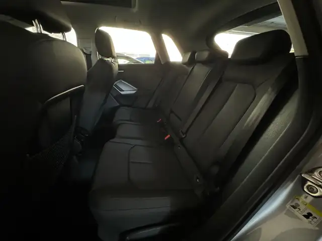 Audi Q3 view 29